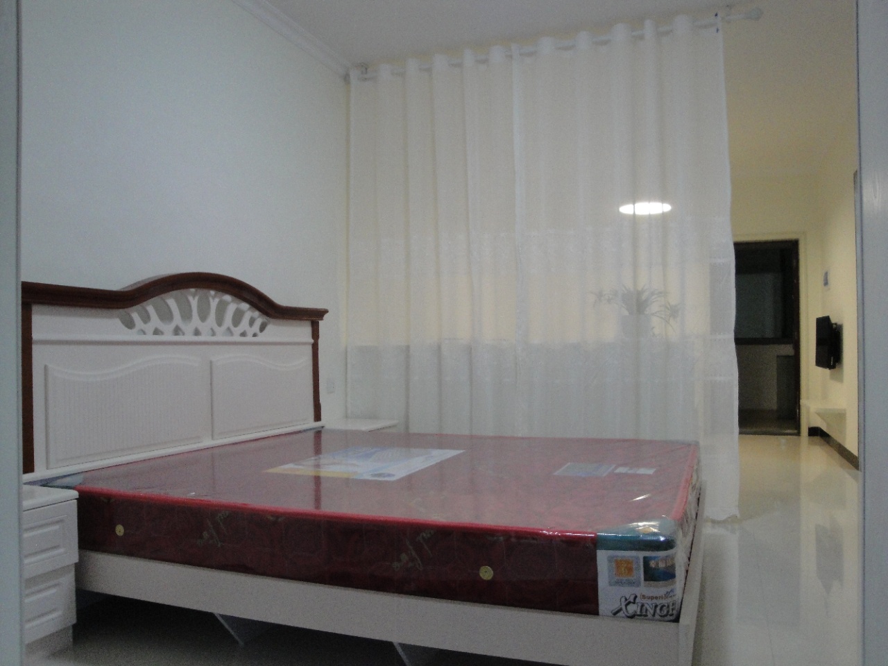 鹏利广场  1室1厅1卫    1100.0元/月 鹏利广场  1室1厅1卫    1100.0元/月