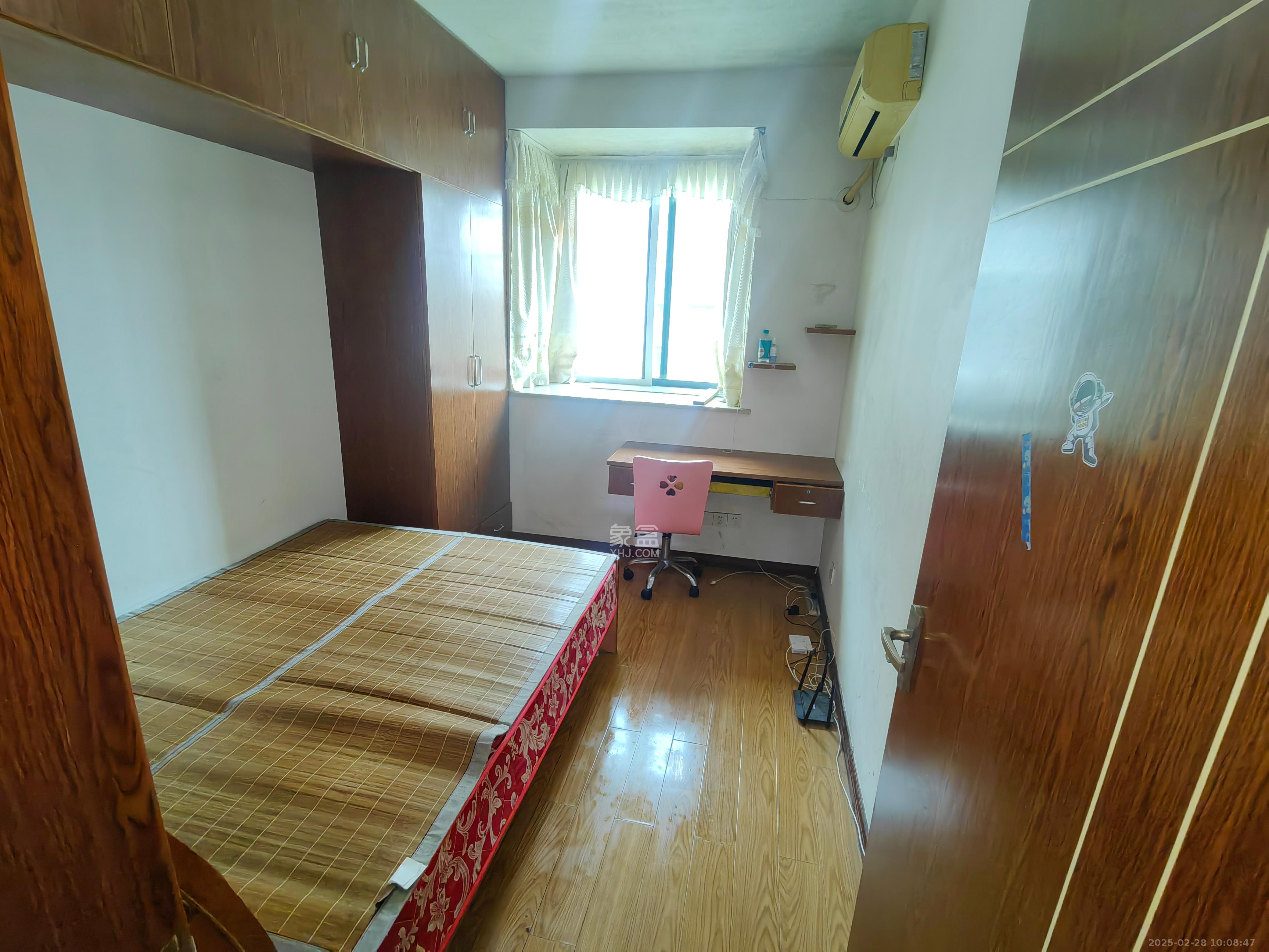 天峰名苑  3室2厅2卫    2500.0元/月室内图