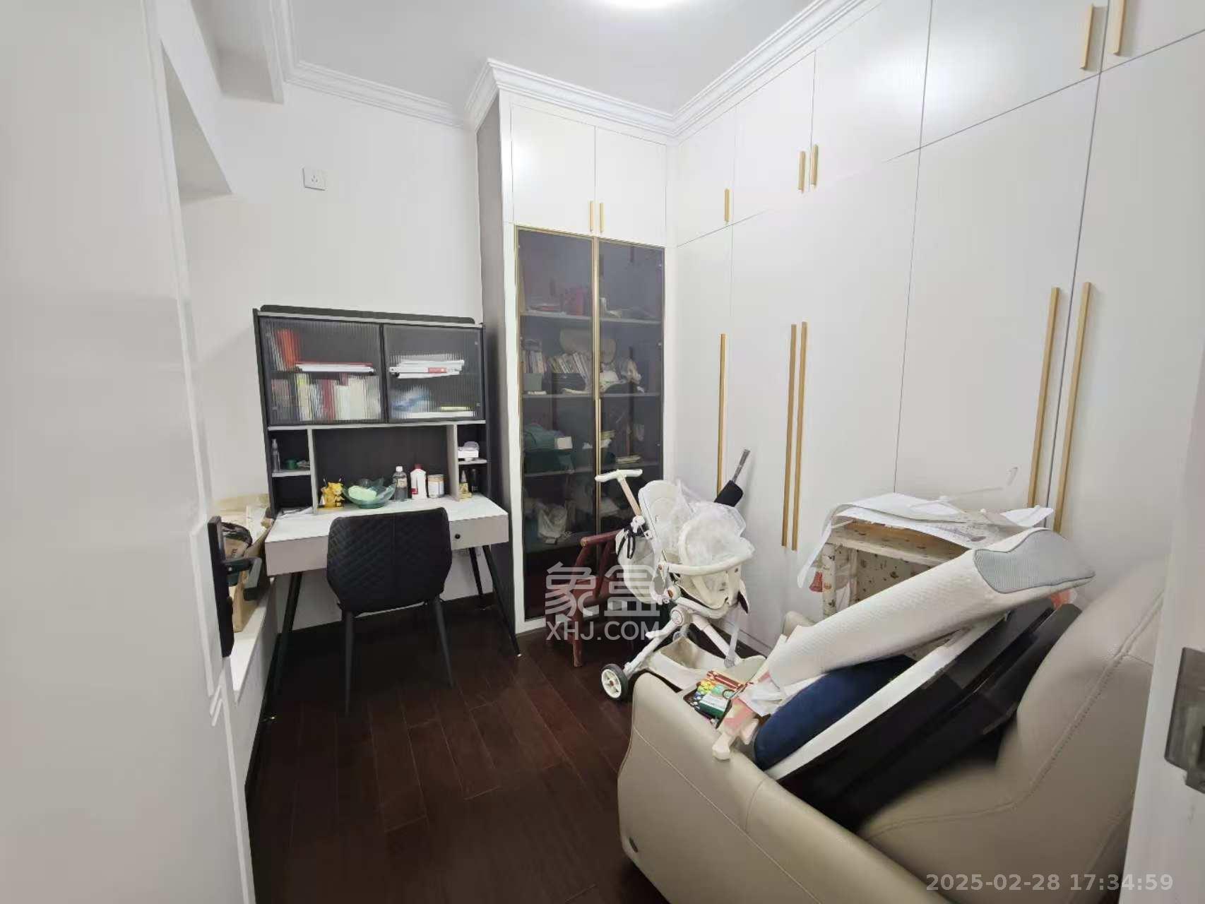 恒大御景天下城四期  3室2厅1卫    2800.0元/月 恒大御景天下城四期  3室2厅1卫    2800.0元/月室内图