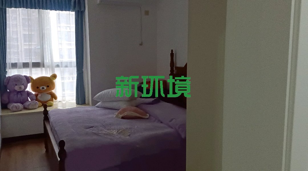 天健佳苑  4室2厅2卫   125.00万客厅