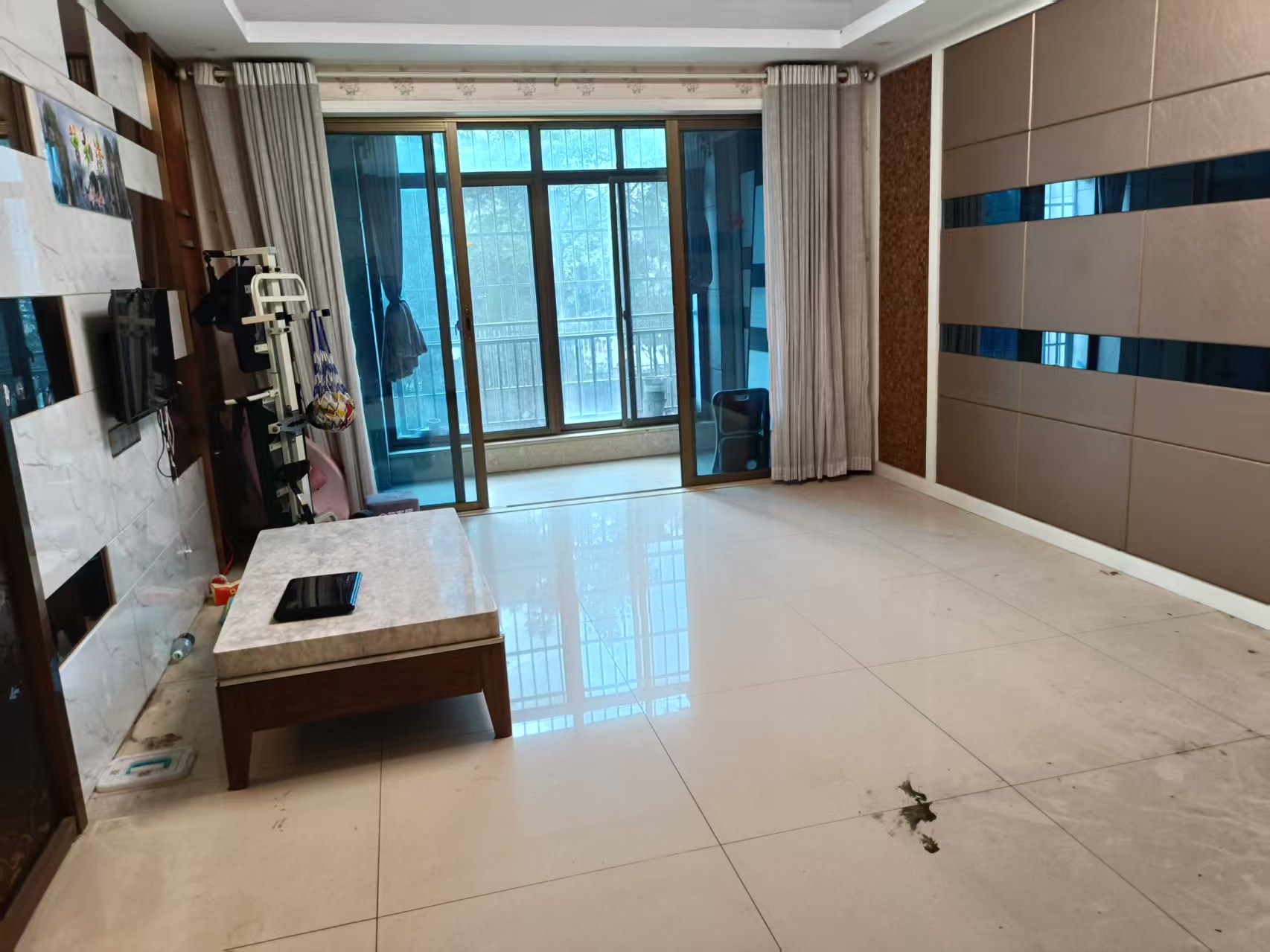 碧桂园 4室2厅2卫 1800.0元/月 碧桂园 4室2厅2卫 1800.0元/月室内图