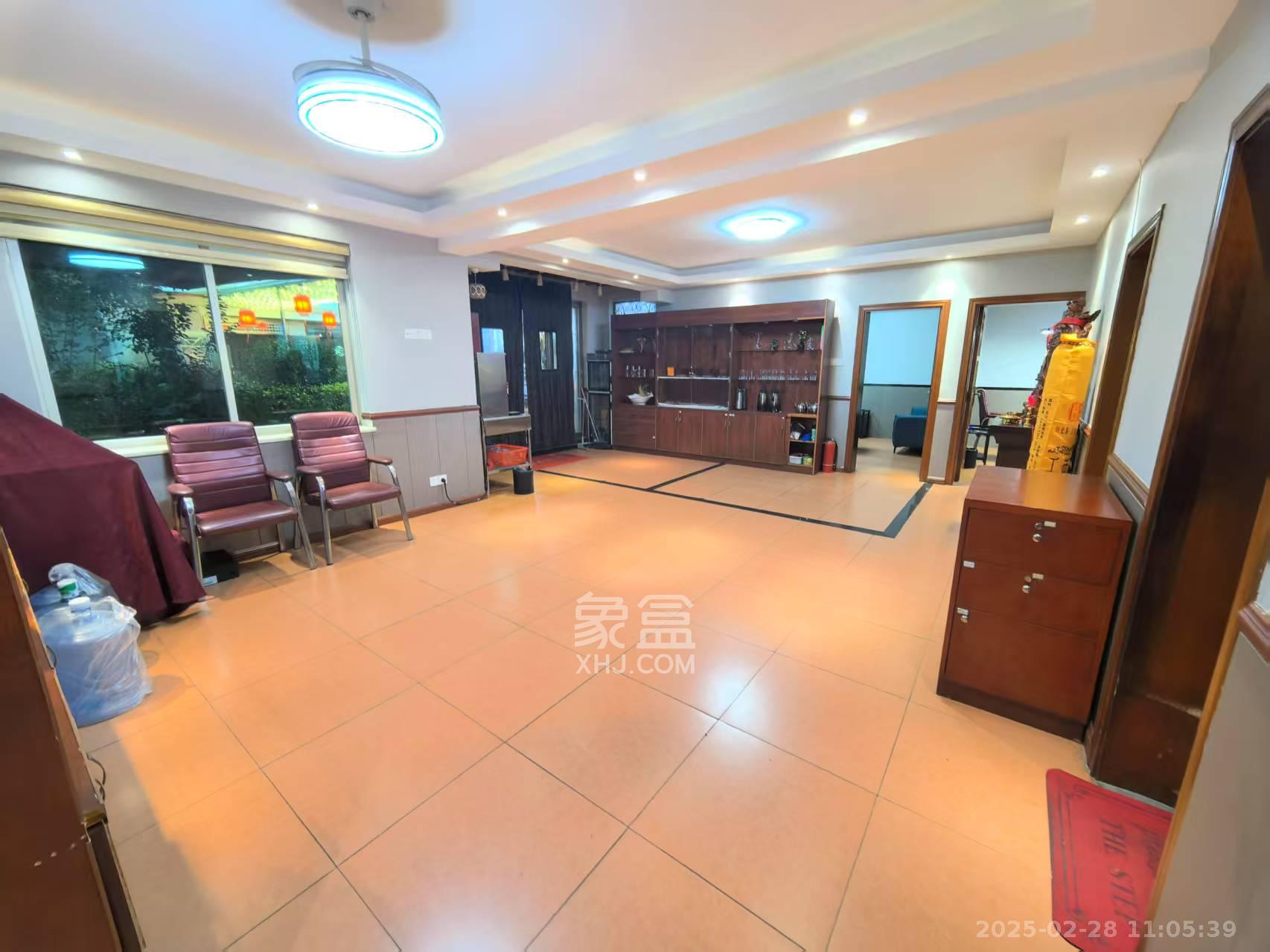 马王堆陶瓷建材新城 3室2厅1卫 4000.0元/月 马王堆陶瓷建材新城 3室2厅1卫 4000.0元/月室内图