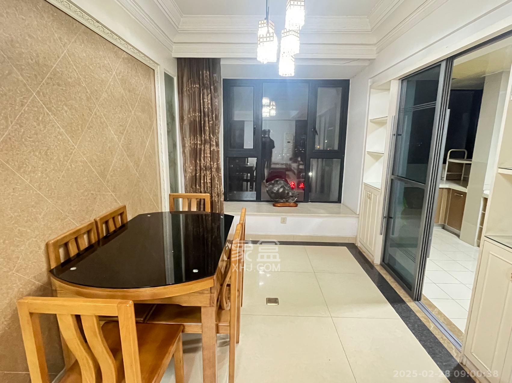 藏珑湖上国际花园 3室2厅2卫 3700.0元/月 藏珑湖上国际花园 3室2厅2卫 3700.0元/月室内图