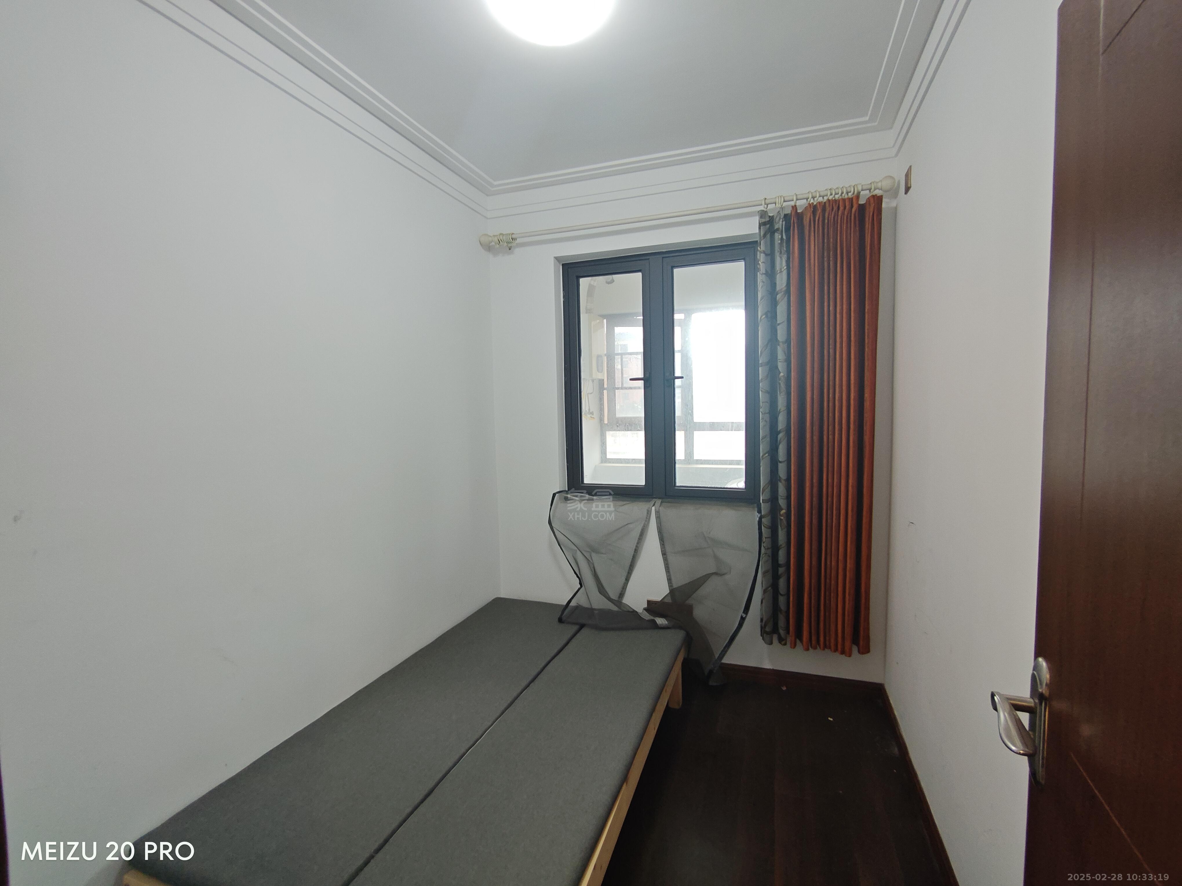 城际空间站 4室2厅2卫 1800.0元/月 城际空间站 4室2厅2卫 1800.0元/月室内图