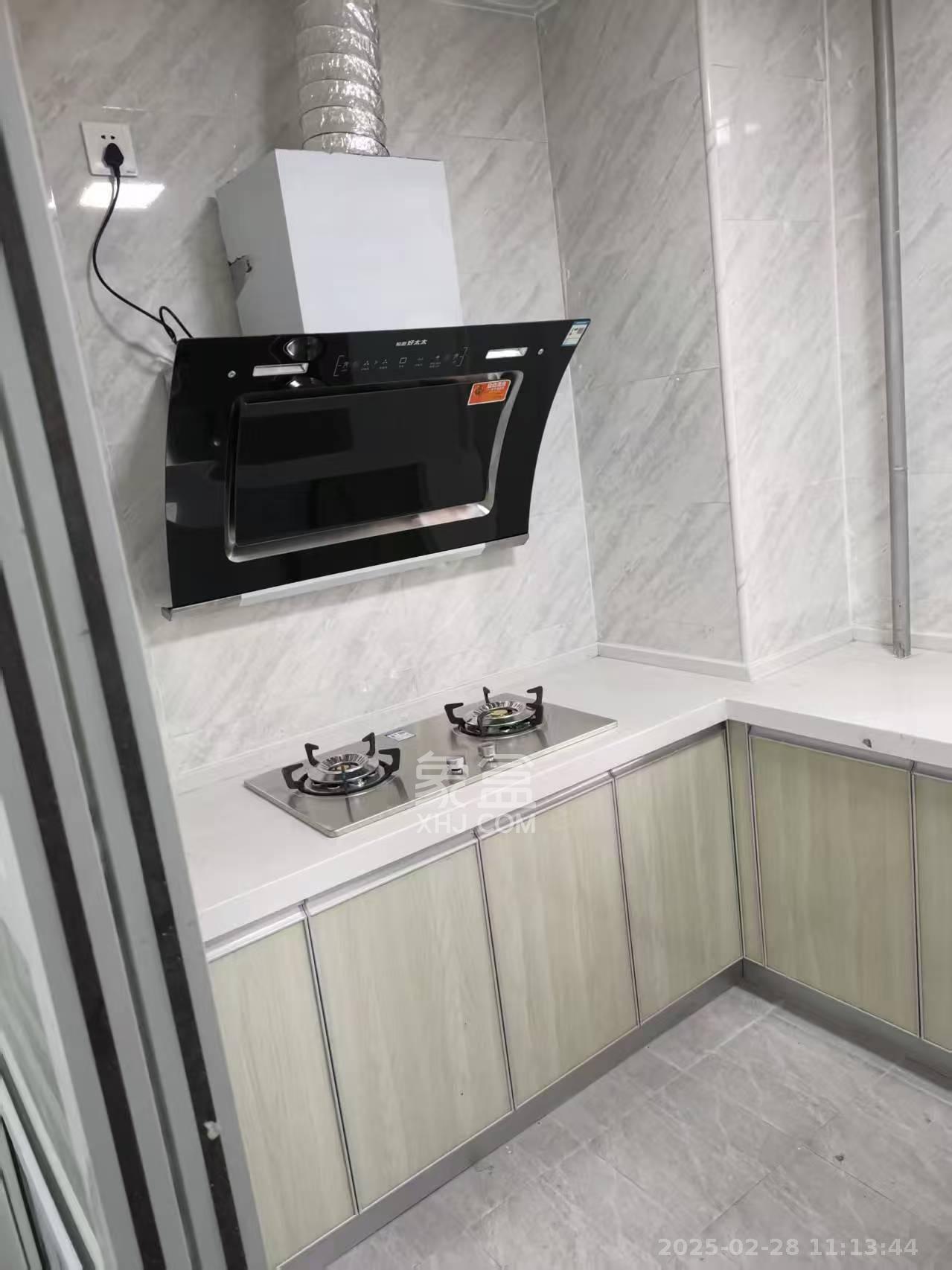 辉煌国际城二期  4室2厅2卫    2800.0元/月 辉煌国际城二期  4室2厅2卫    2800.0元/月室内图