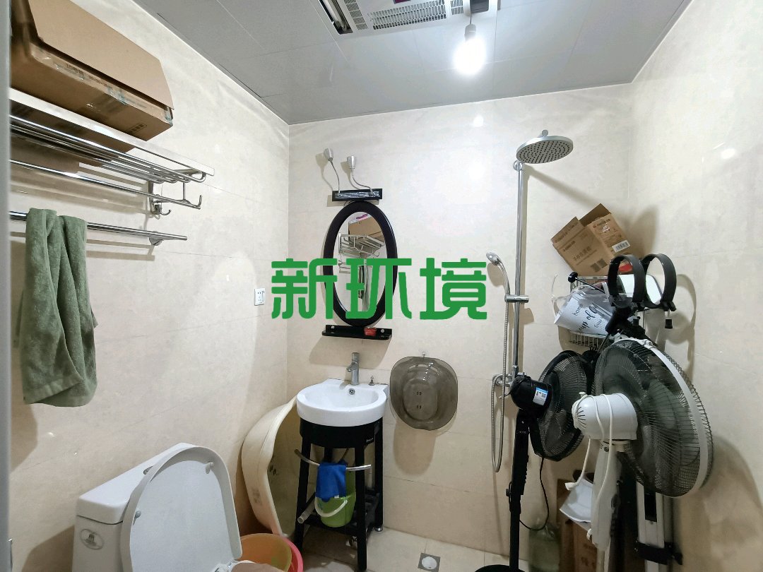 旺角佳园  4室2厅2卫   85.00万客厅