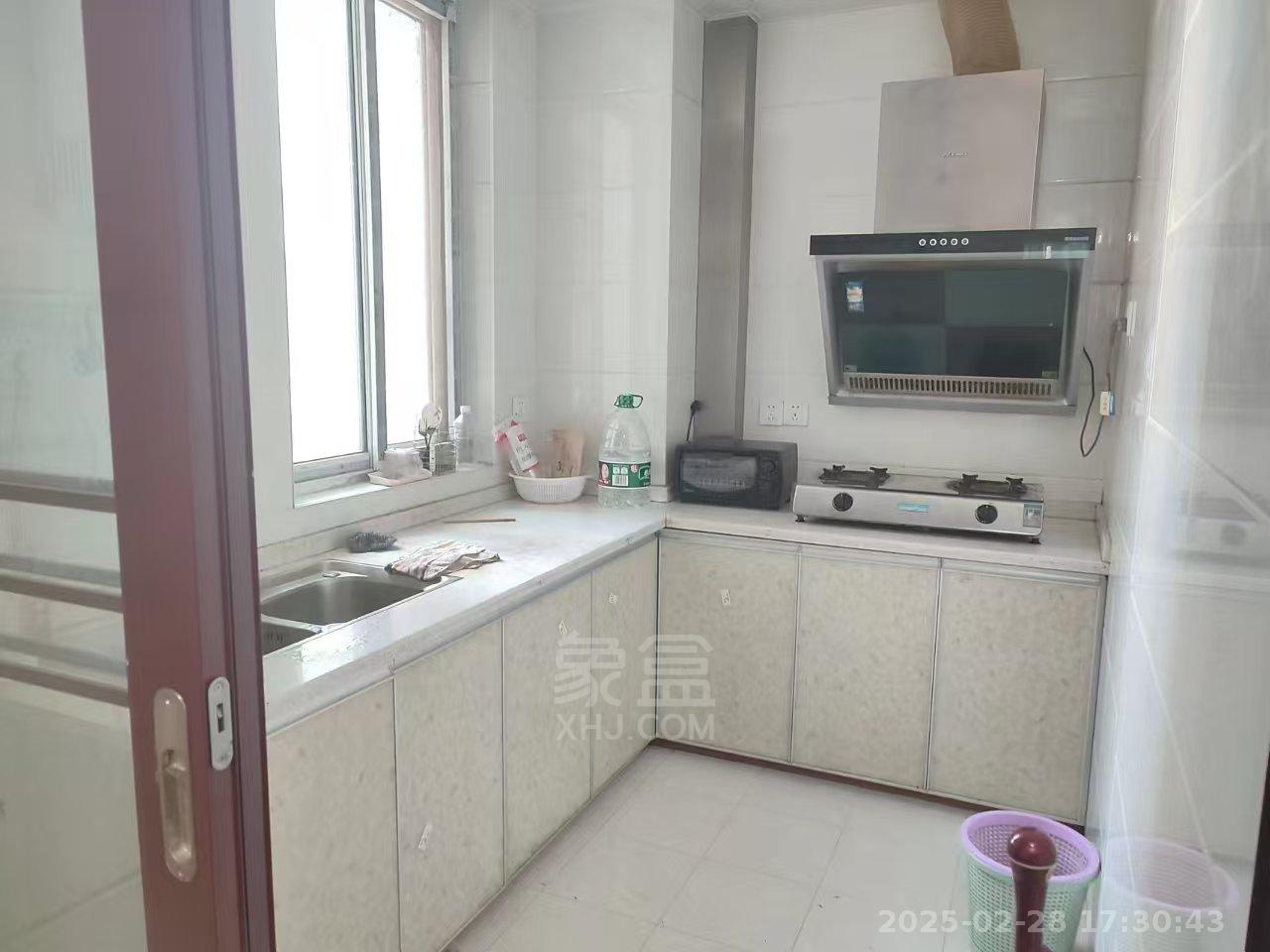 康馨佳园 3室2厅1卫 1800.0元/月 康馨佳园 3室2厅1卫 1800.0元/月室内图