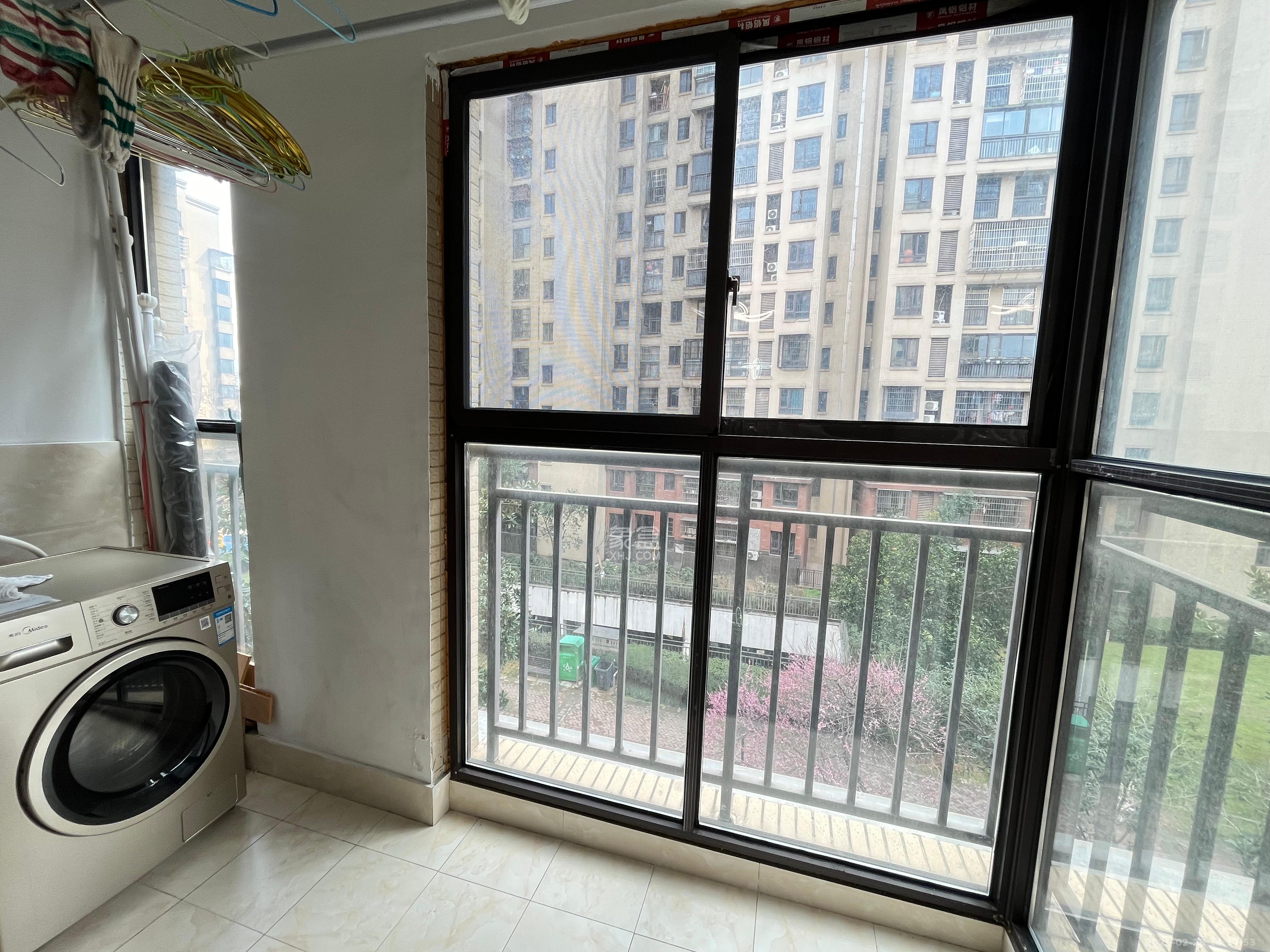 保利麓谷林语E区 3室2厅1卫 3000.0元/月 保利麓谷林语E区 3室2厅1卫 3000.0元/月室内图