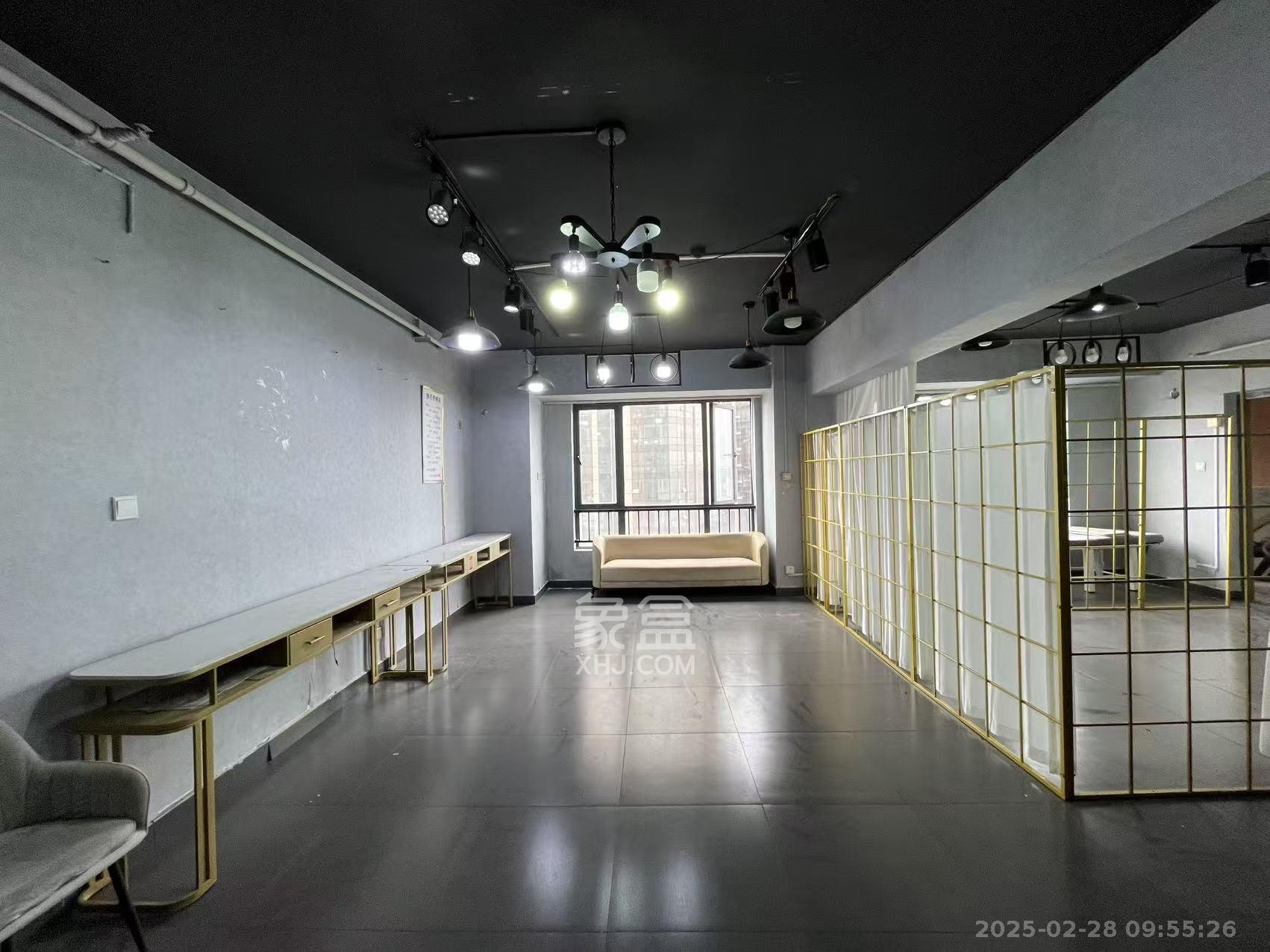 万博汇 1室1厅1卫 1600.0元/月 万博汇 1室1厅1卫 1600.0元/月室内图