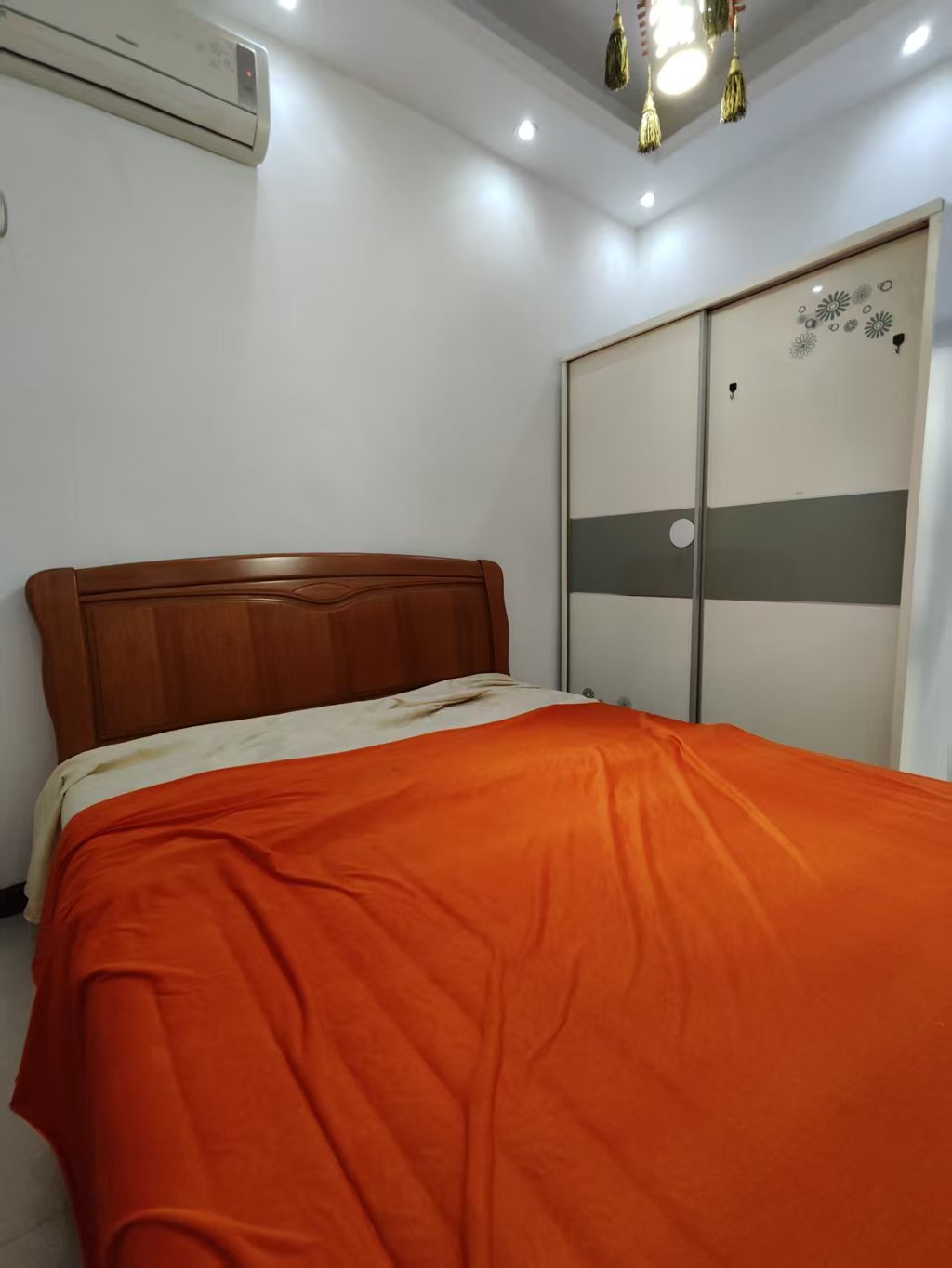 进步亚泰 4室2厅2卫 2300.0元/月 进步亚泰 4室2厅2卫 2300.0元/月室内图