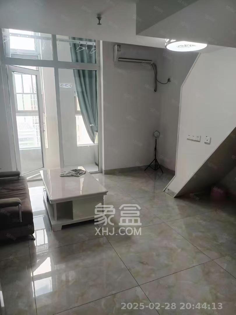 MOMA当代广场  1室1厅1卫    1300.0元/月 MOMA当代广场  1室1厅1卫    1300.0元/月