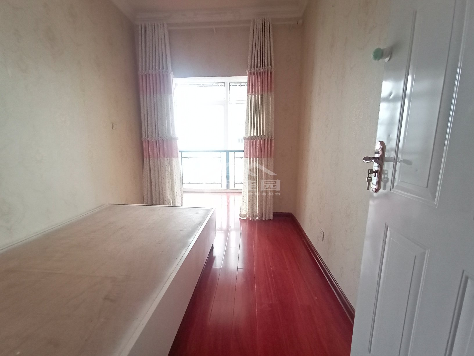 万众商住楼 2室2厅1卫 1500.0元/月 万众商住楼 2室2厅1卫 1500.0元/月室内图