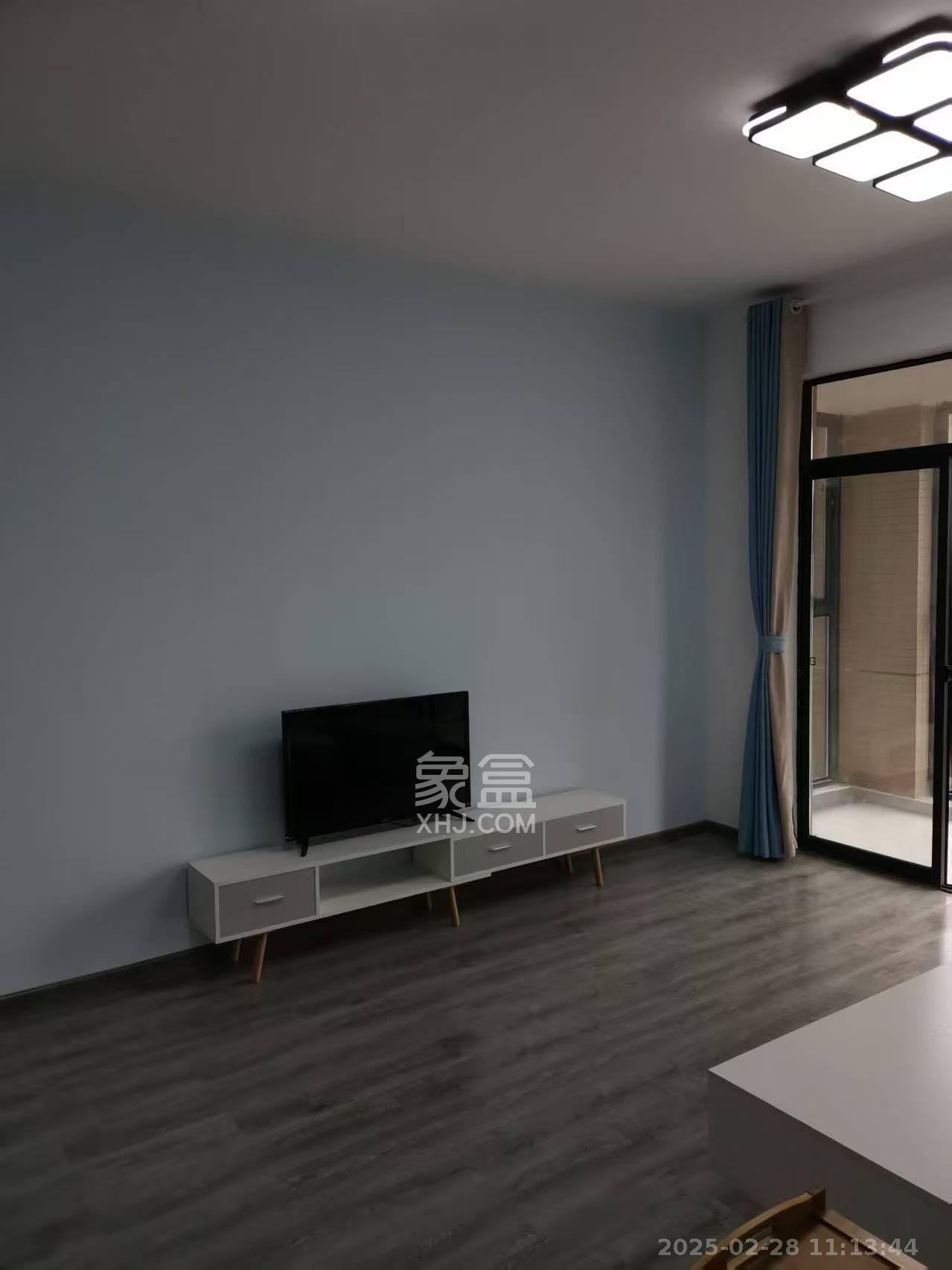 辉煌国际城二期  4室2厅2卫    2800.0元/月 辉煌国际城二期  4室2厅2卫    2800.0元/月室内图