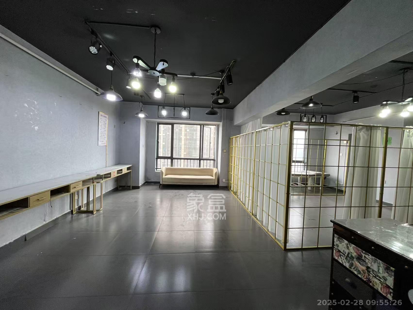 万博汇 1室1厅1卫 1600.0元/月 万博汇 1室1厅1卫 1600.0元/月室内图