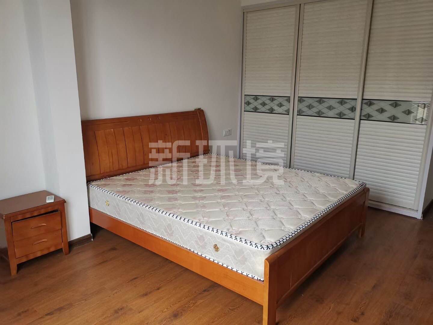 山水印象  3室2厅2卫    2200.0元/月 山水印象  3室2厅2卫    2200.0元/月室内图