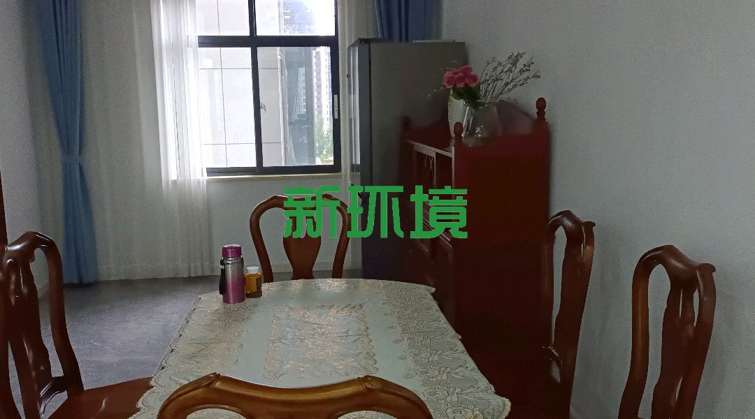 天健佳苑  4室2厅2卫   125.00万客厅