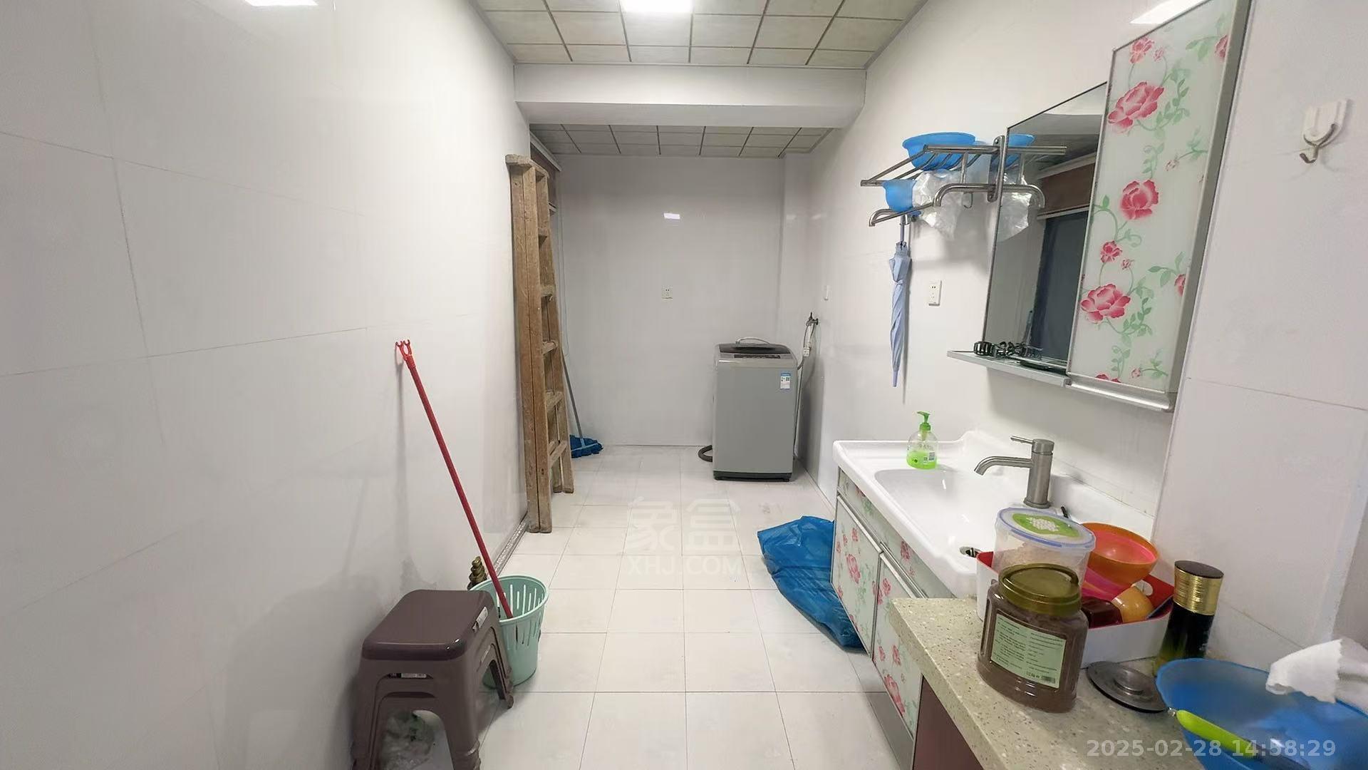 庐山春天 2室2厅1卫 1900.0元/月 庐山春天 2室2厅1卫 1900.0元/月室内图