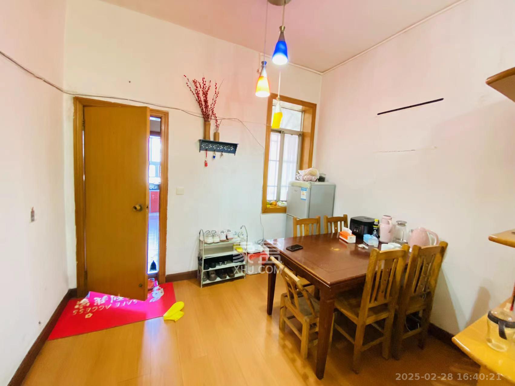 东瓜山一村  2室1厅1卫   1500.00元/月室内图
