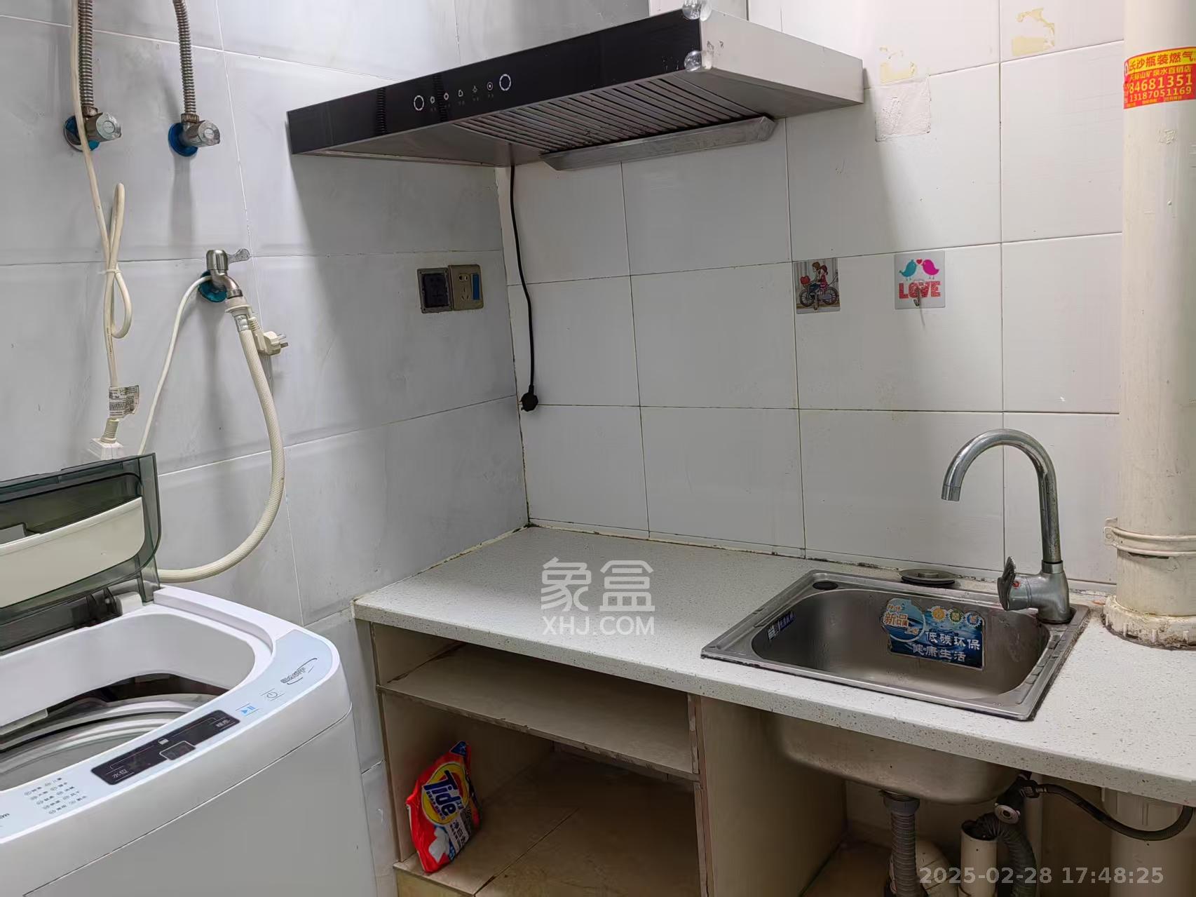 长远华樟名府 1室1厅2卫 1300.0元/月 长远华樟名府 1室1厅2卫 1300.0元/月室内图