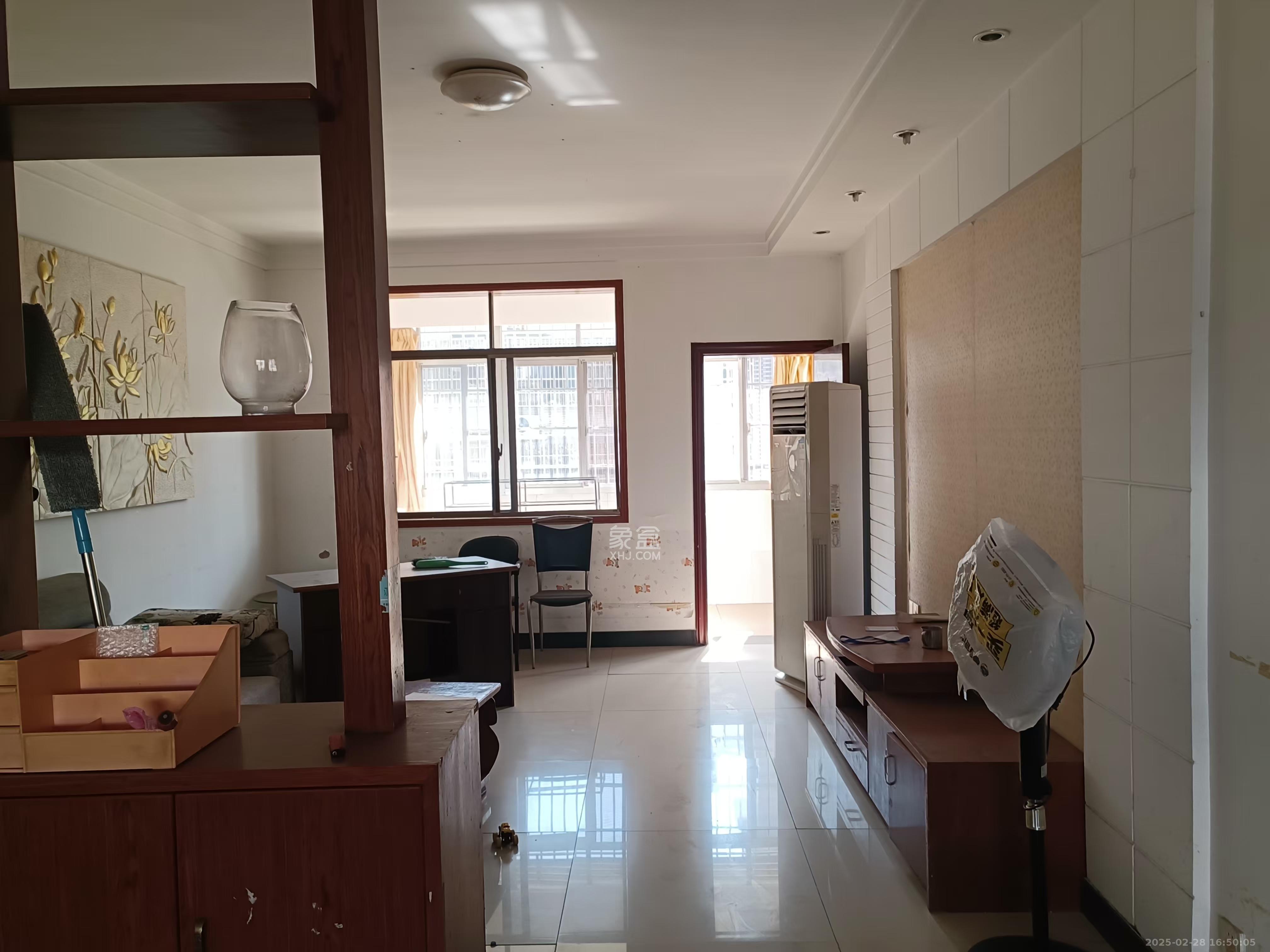 兴隆小区 3室2厅1卫 1500.0元/月 兴隆小区 3室2厅1卫 1500.0元/月室内图