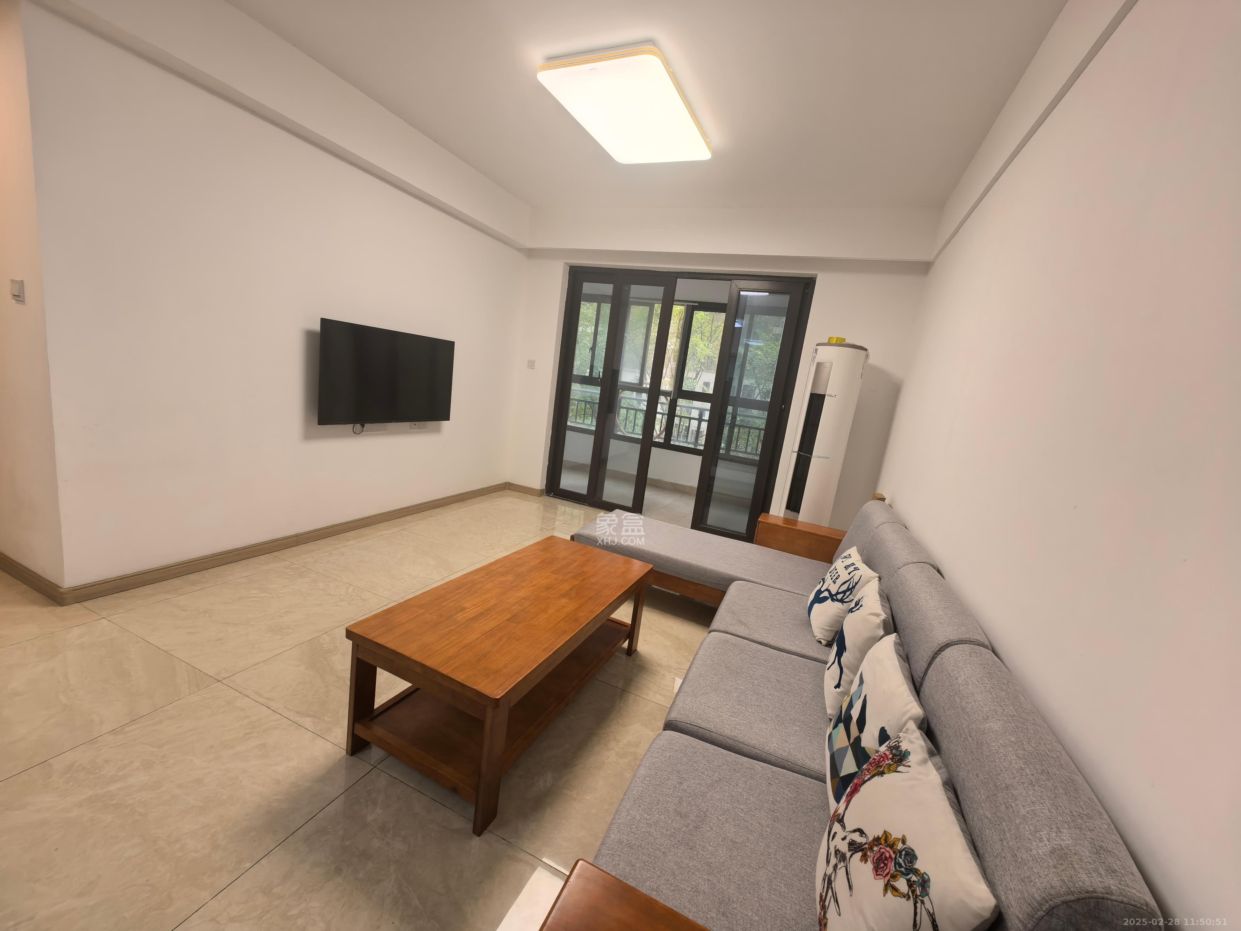 新城国际花都  3室2厅2卫    1700.0元/月室内图