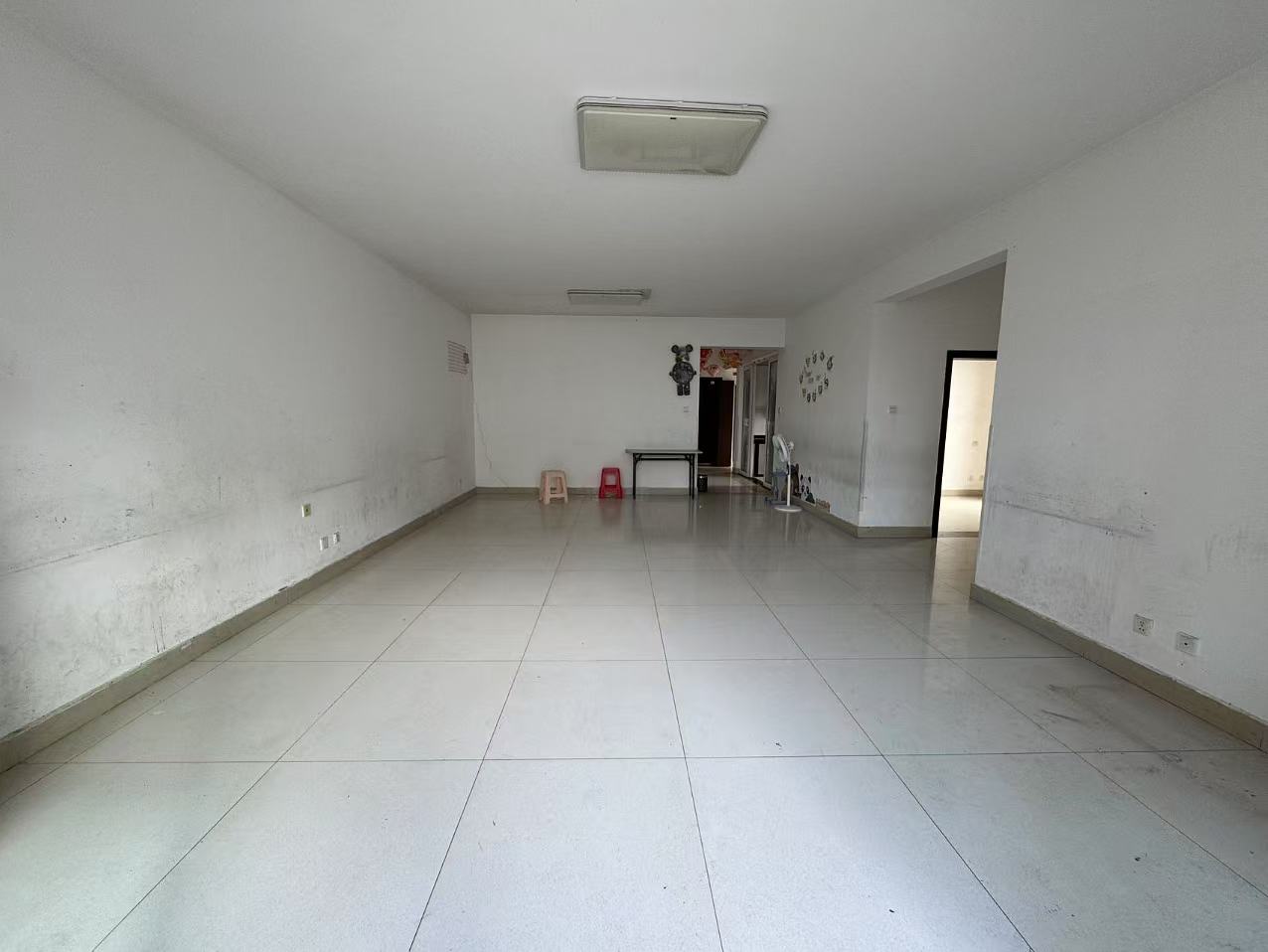 紫荆花园二区 3室2厅2卫 4500.0元/月 紫荆花园二区 3室2厅2卫 4500.0元/月室内图