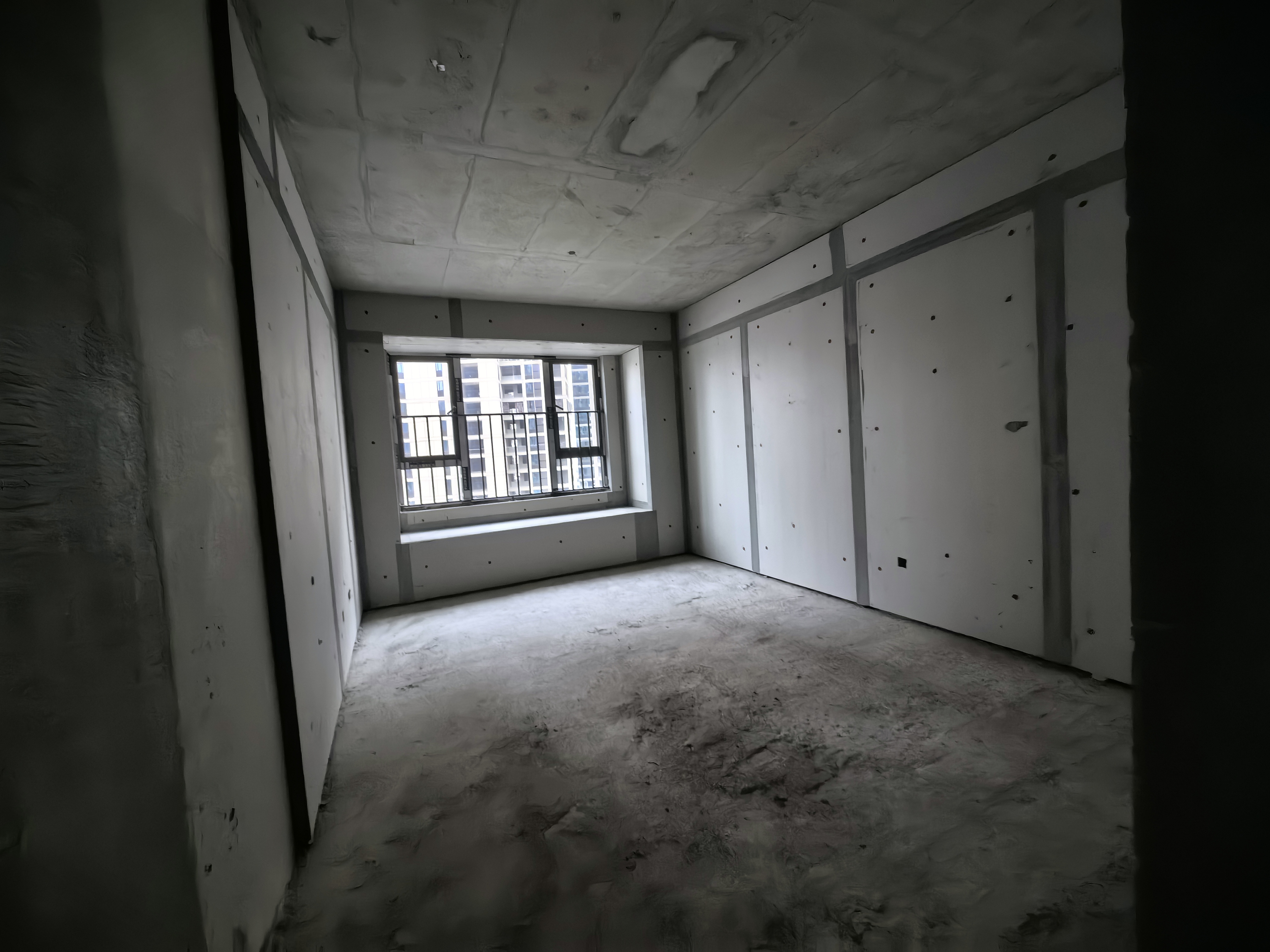 吾悦广场 4室2厅2卫 69.8万 吾悦广场 4室2厅2卫 69.8万客厅