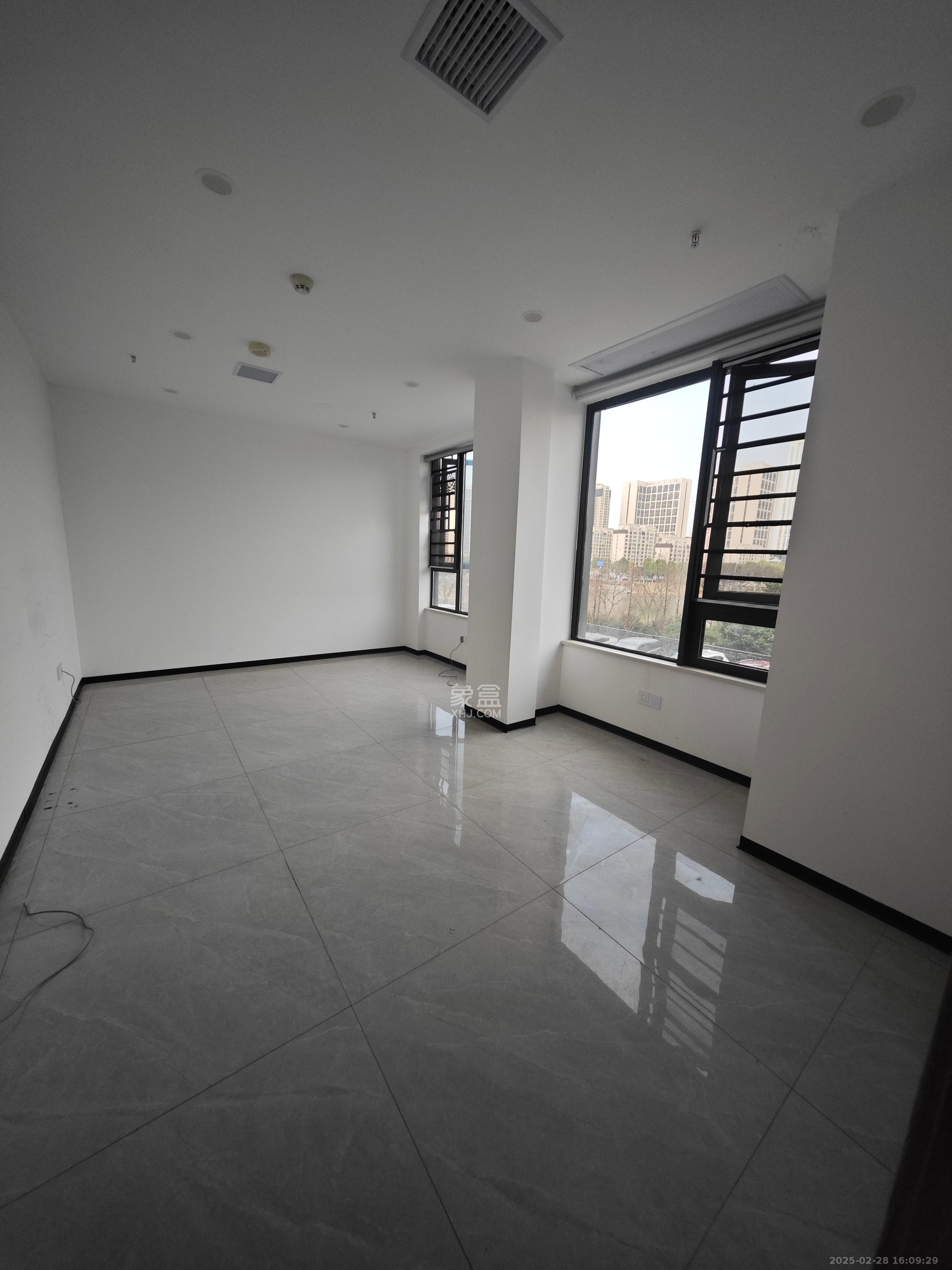 新城悦隽公园   260.0㎡      9800.0元/月室内图