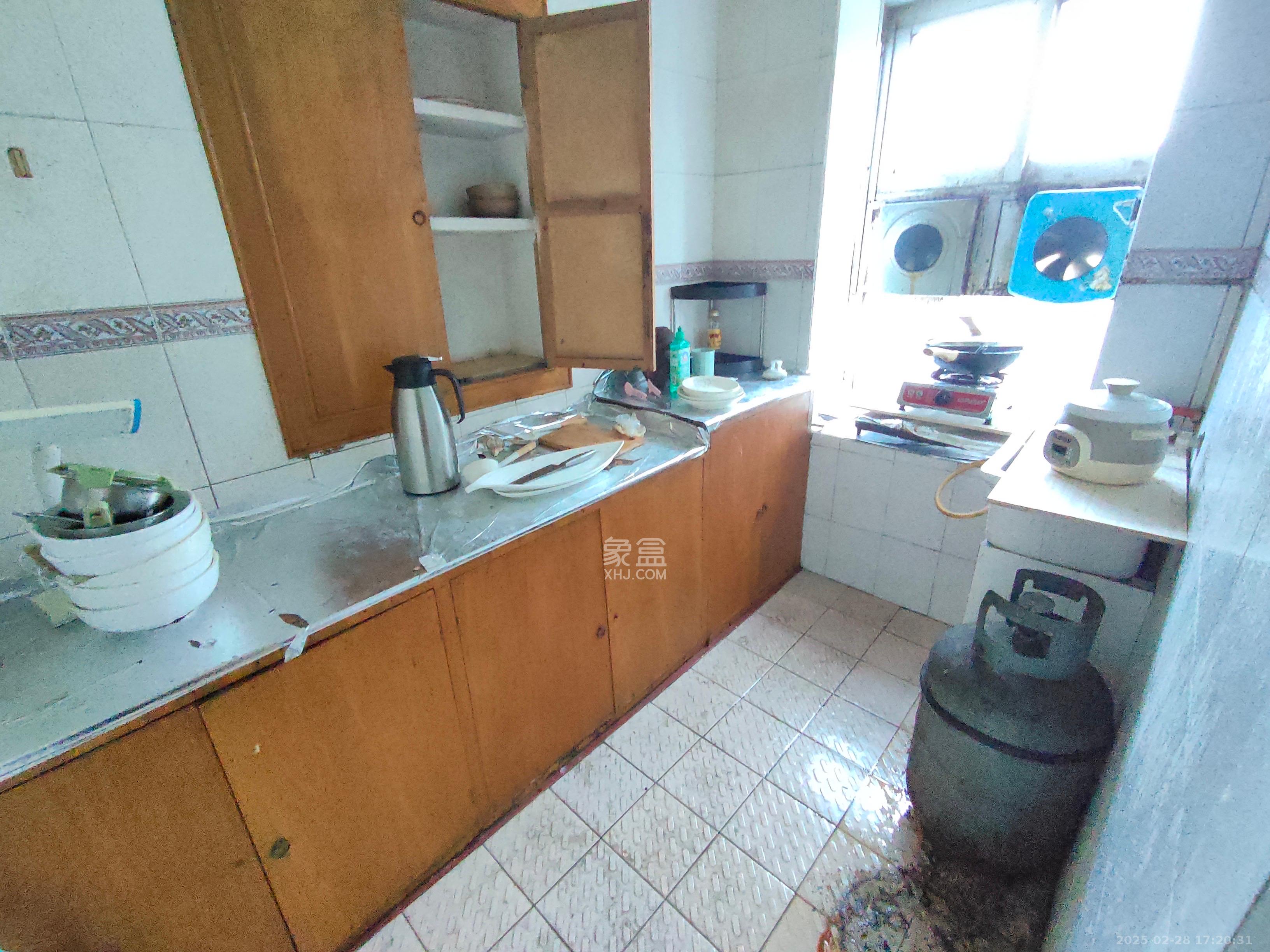 桂花路铁建宿舍 2室1厅1卫 1000.0元/月 桂花路铁建宿舍 2室1厅1卫 1000.0元/月室内图