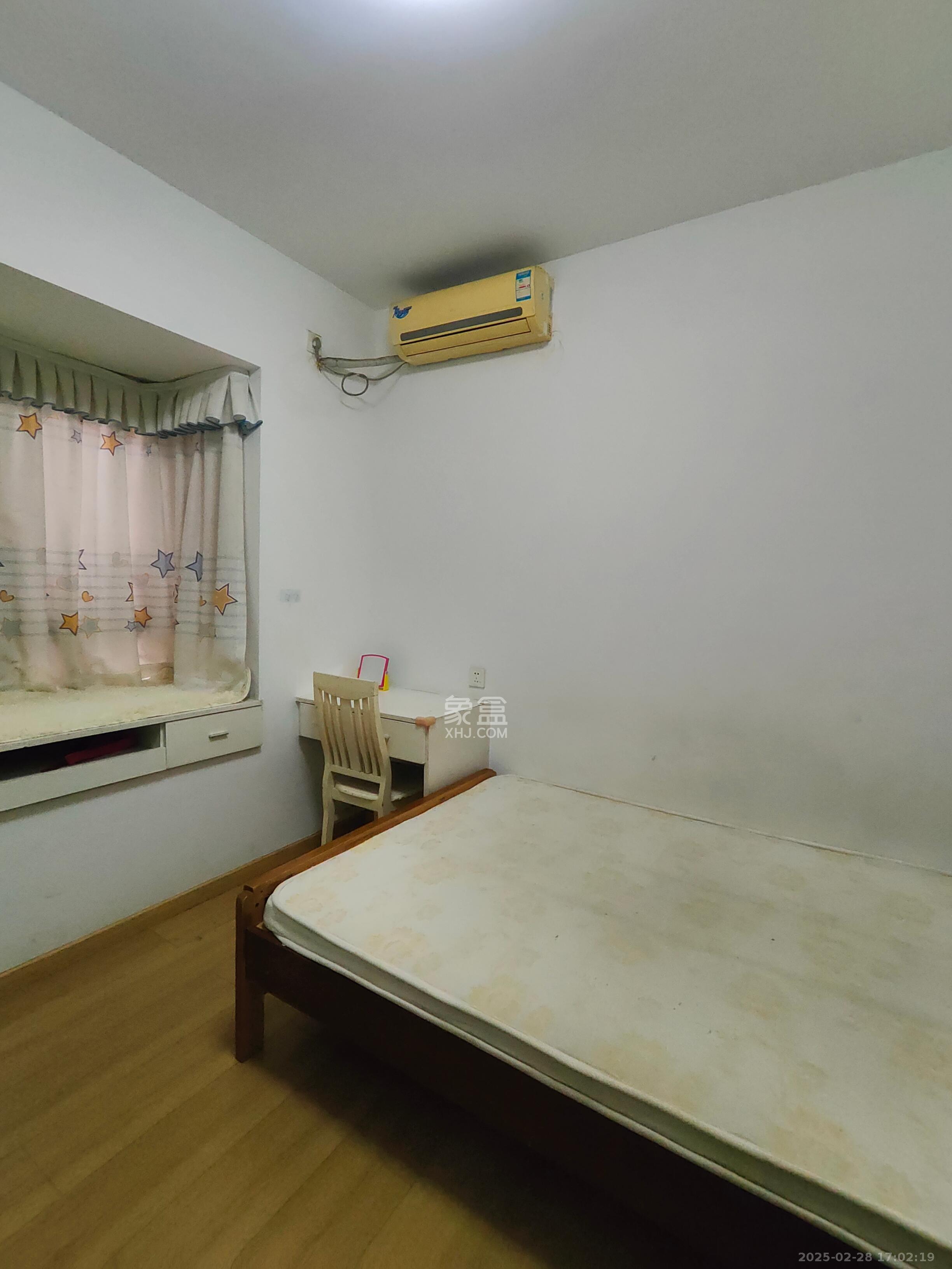 未来蜂巢  3室2厅1卫   1600.00元/月室内图