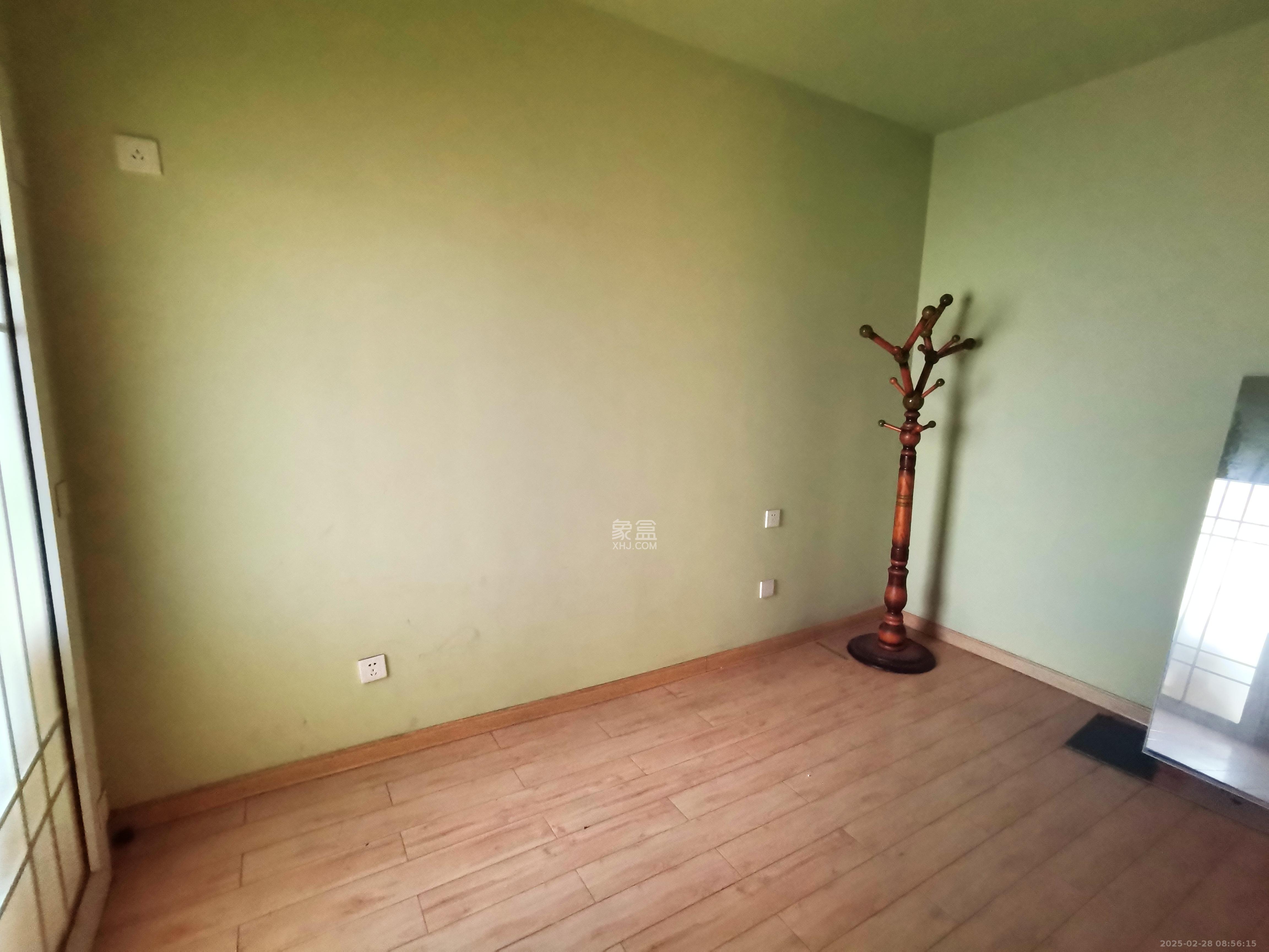 三一街区  3室2厅1卫   1500.00元/月室内图