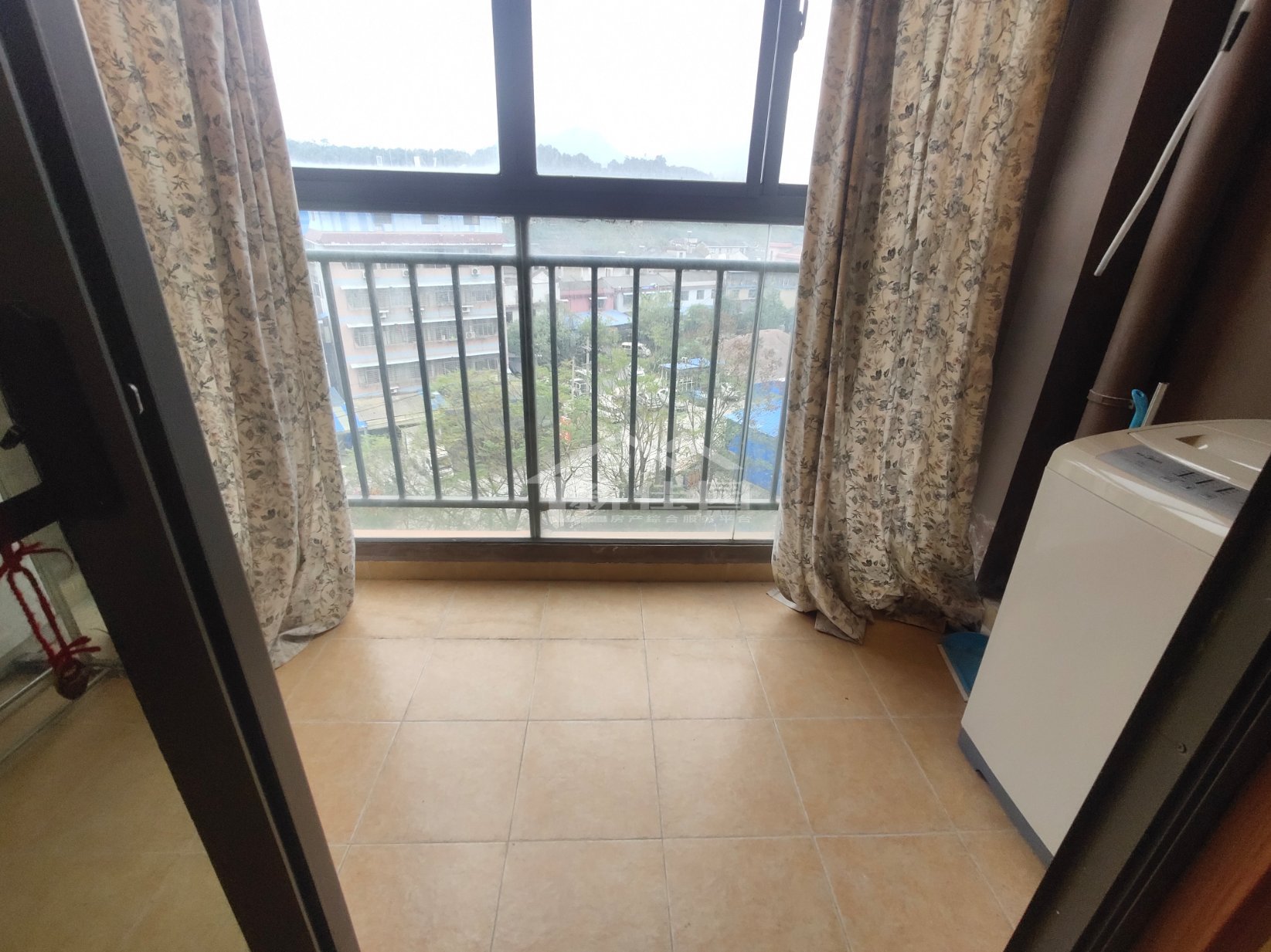 蓝色港湾 1室1厅1卫 900.0元/月 蓝色港湾 1室1厅1卫 900.0元/月室内图