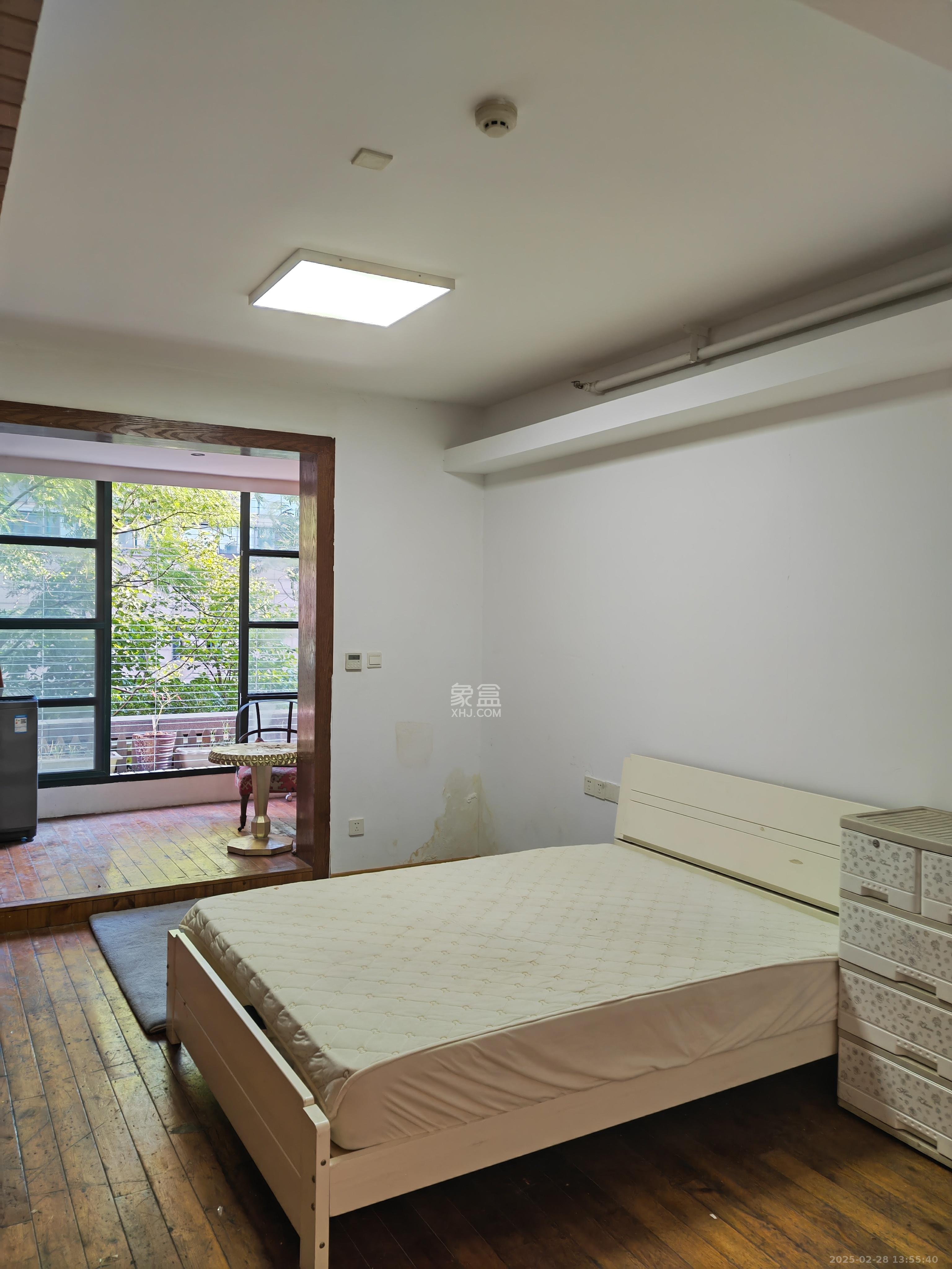 尊邸华庭 1室1厅1卫 1500.0元/月 尊邸华庭 1室1厅1卫 1500.0元/月室内图