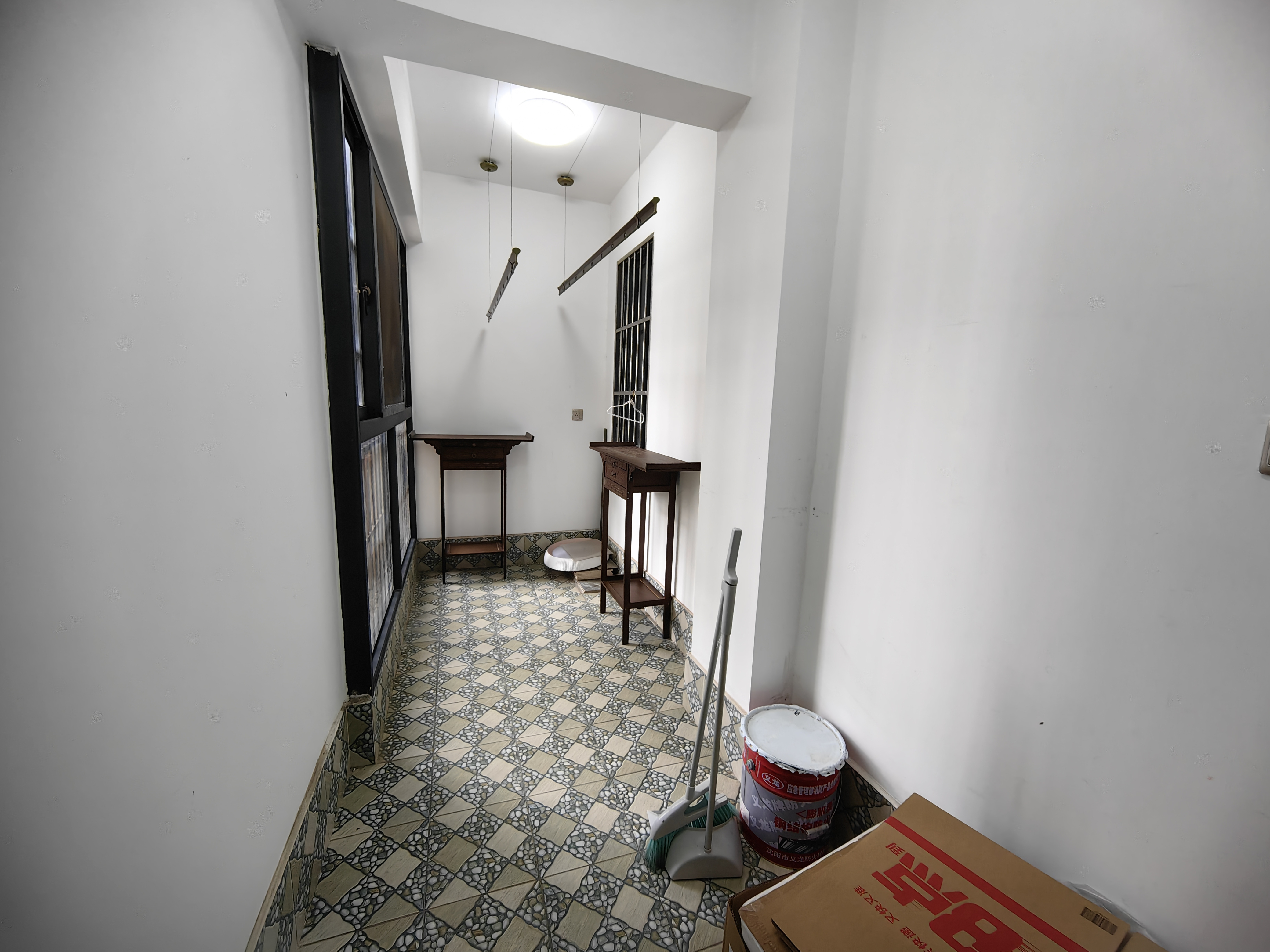 四季雅居 3室2厅2卫 200.0万 四季雅居 3室2厅2卫 200.0万客厅