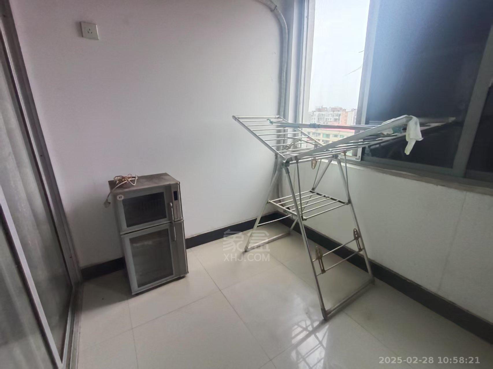 庐山春天大厦(和一宾馆) 1室1厅1卫 1000.0元/月 庐山春天大厦(和一宾馆) 1室1厅1卫 1000.0元/月室内图