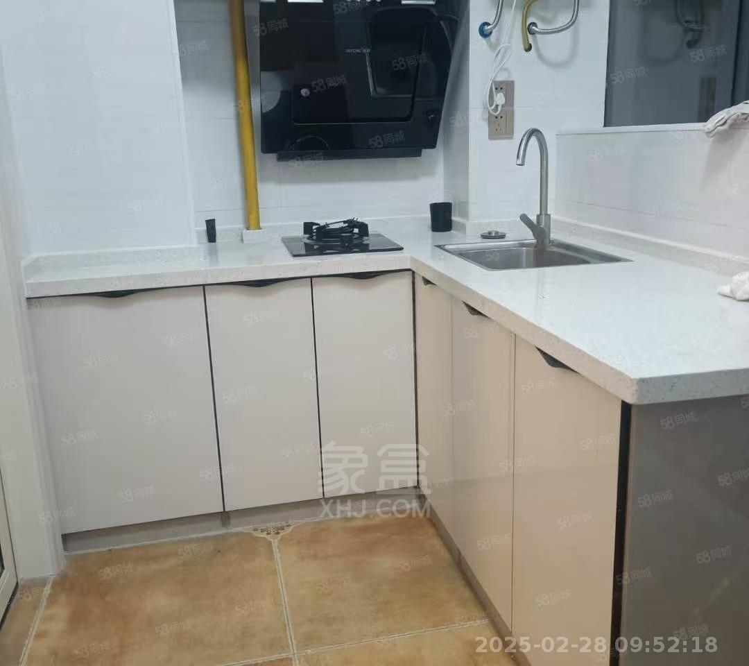 东方时代广场 1室1厅1卫 1100.0元/月 东方时代广场 1室1厅1卫 1100.0元/月室内图