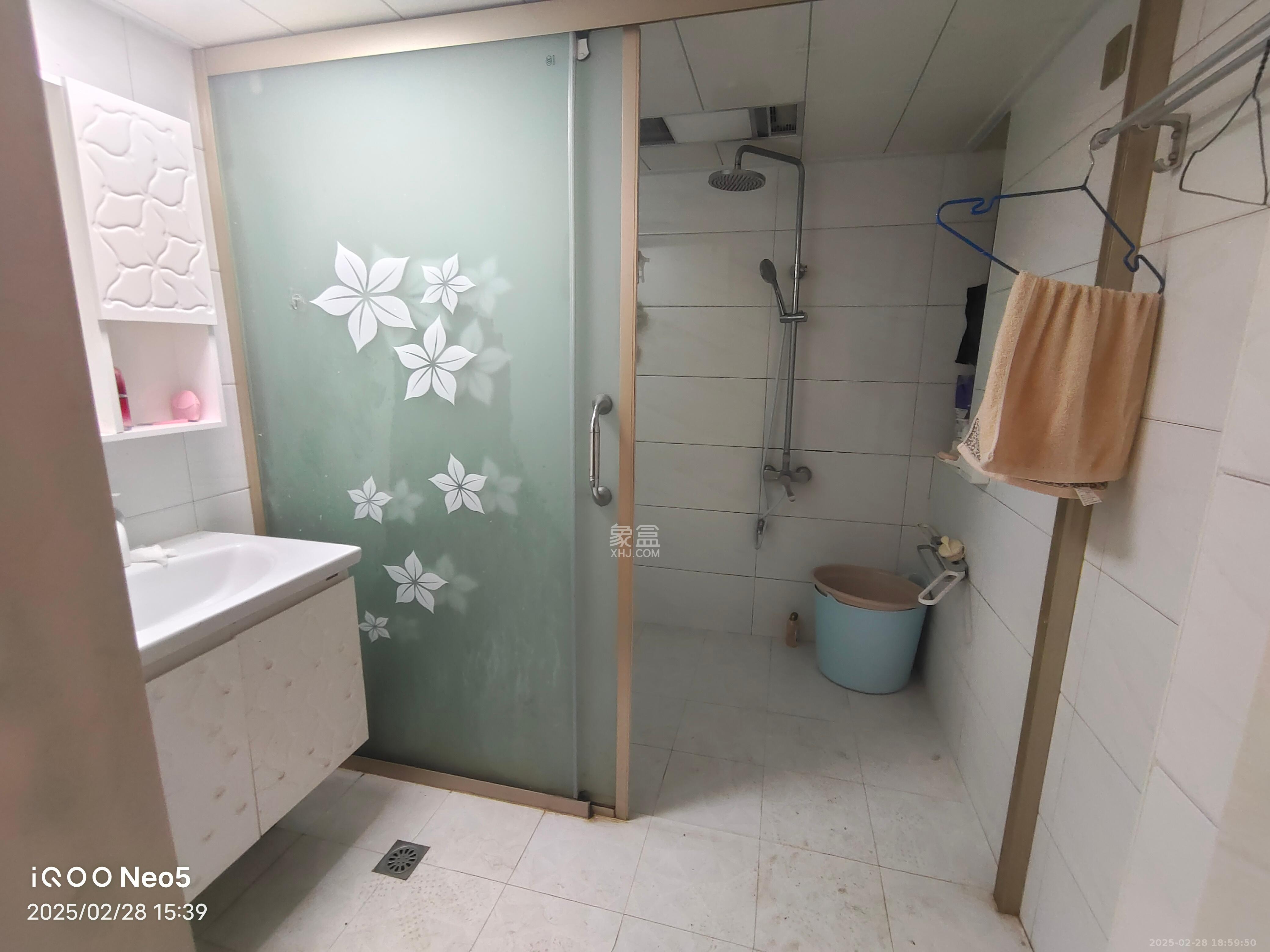 鄱阳小区  1室2厅1卫   1700.00元/月室内图