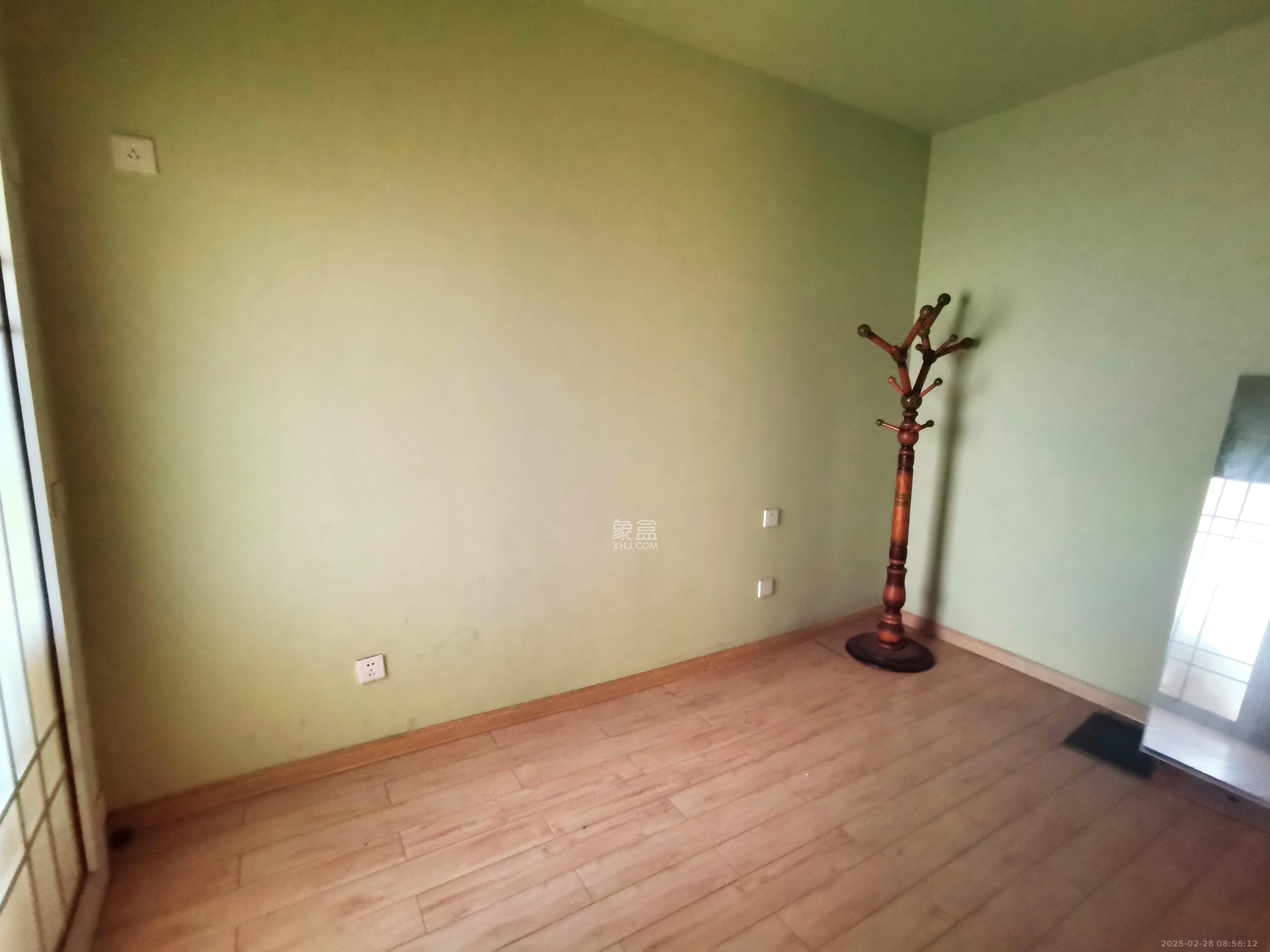 三一街区  3室2厅1卫   1500.00元/月室内图