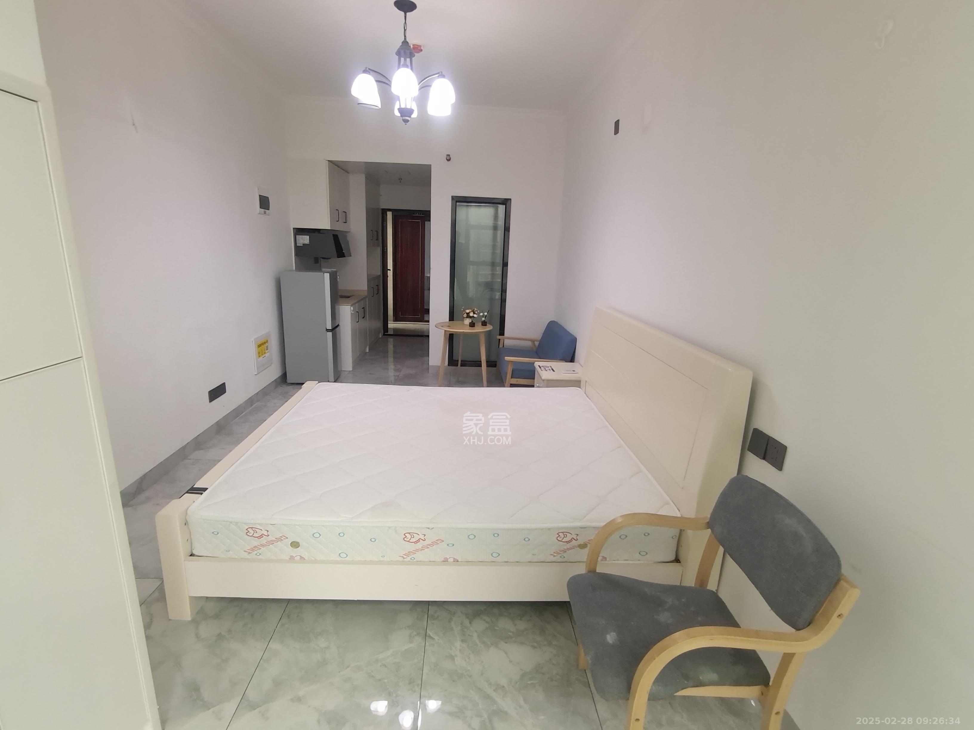 东盈商业广场(华泉城市广场) 1室1厅1卫 1800.0元/月 东盈商业广场(华泉城市广场) 1室1厅1卫 1800.0元/月室内图