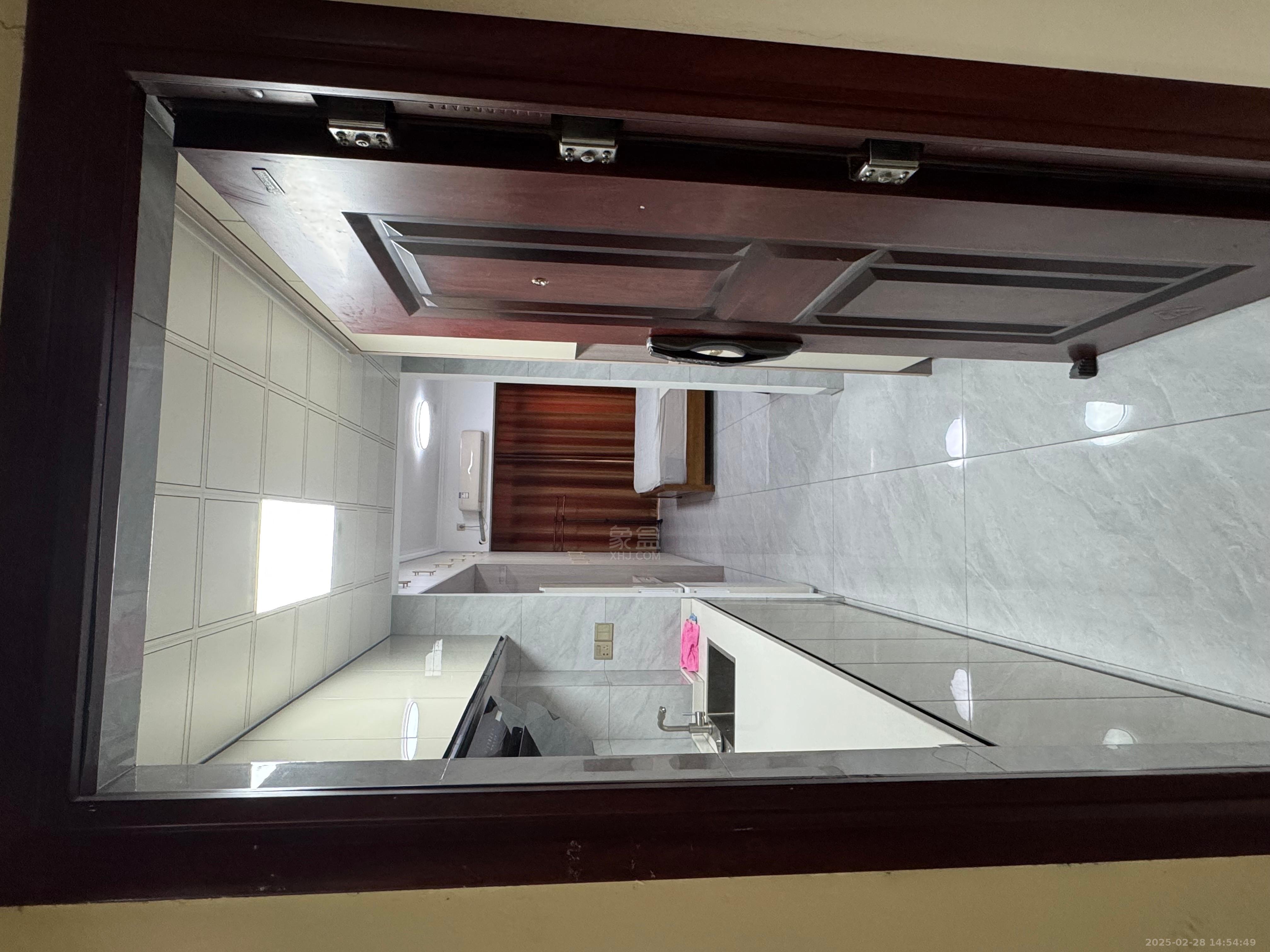 经世龙城 1室1厅1卫 1300.0元/月 经世龙城 1室1厅1卫 1300.0元/月室内图