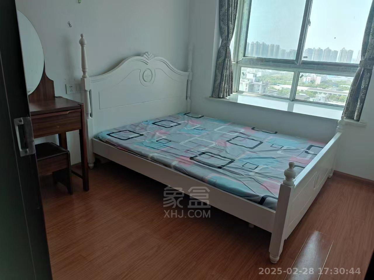 康馨佳园  3室2厅1卫   1800.00元/月室内图