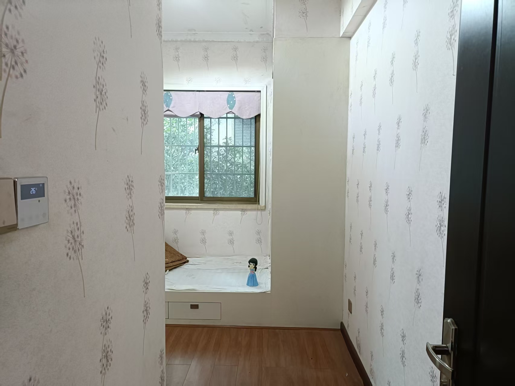 碧桂园 4室2厅2卫 1800.0元/月 碧桂园 4室2厅2卫 1800.0元/月室内图