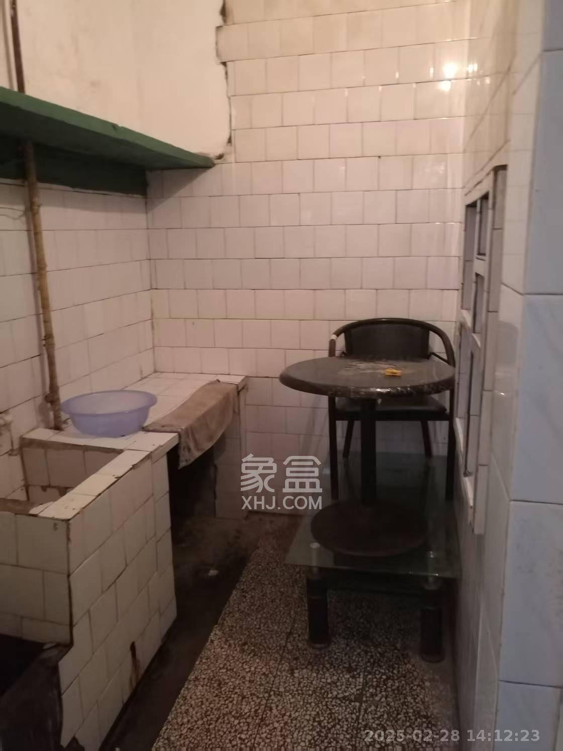 人民新村 2室2厅1卫 2000.0元/月 人民新村 2室2厅1卫 2000.0元/月室内图