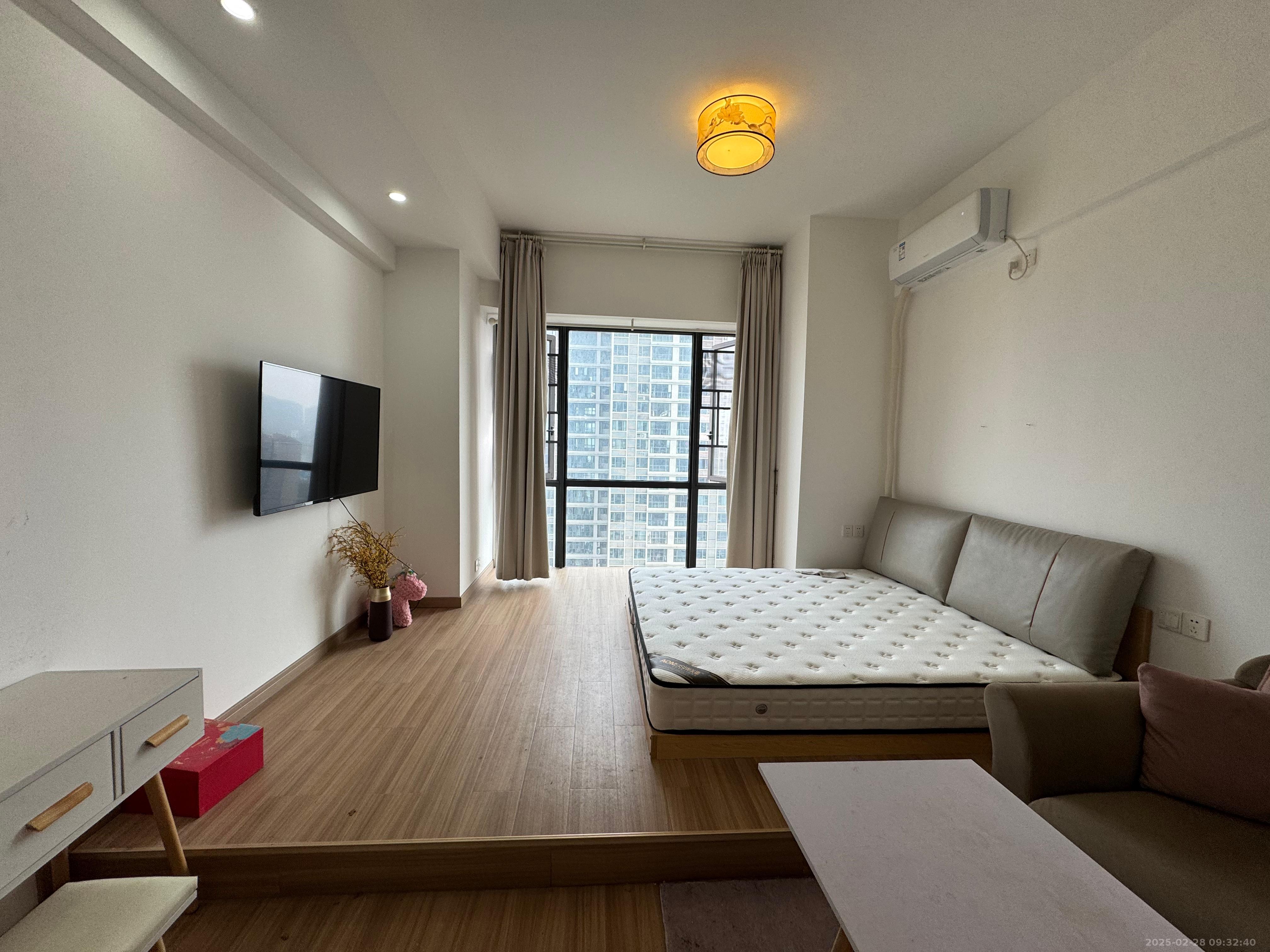 朗廷览江 1室1厅1卫 1600.0元/月 朗廷览江 1室1厅1卫 1600.0元/月室内图