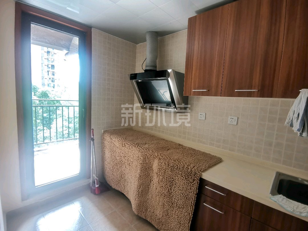 蓝色港湾 2室2厅1卫 1500.0元/月 蓝色港湾 2室2厅1卫 1500.0元/月室内图