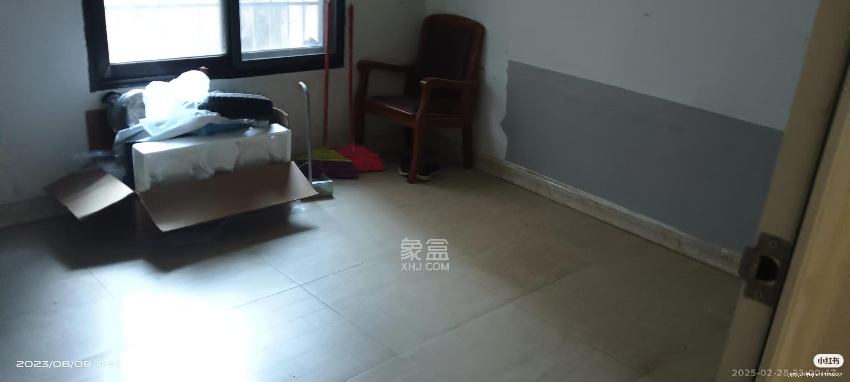 东风二村社区房 4室2厅1卫 2600.0元/月 东风二村社区房 4室2厅1卫 2600.0元/月室内图