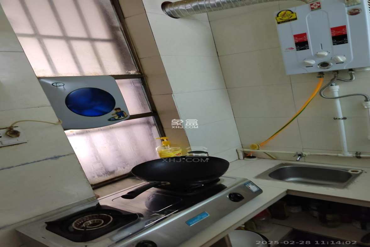 钟鼓岭龙山塘 1室1厅1卫 700.0元/月 钟鼓岭龙山塘 1室1厅1卫 700.0元/月室内图