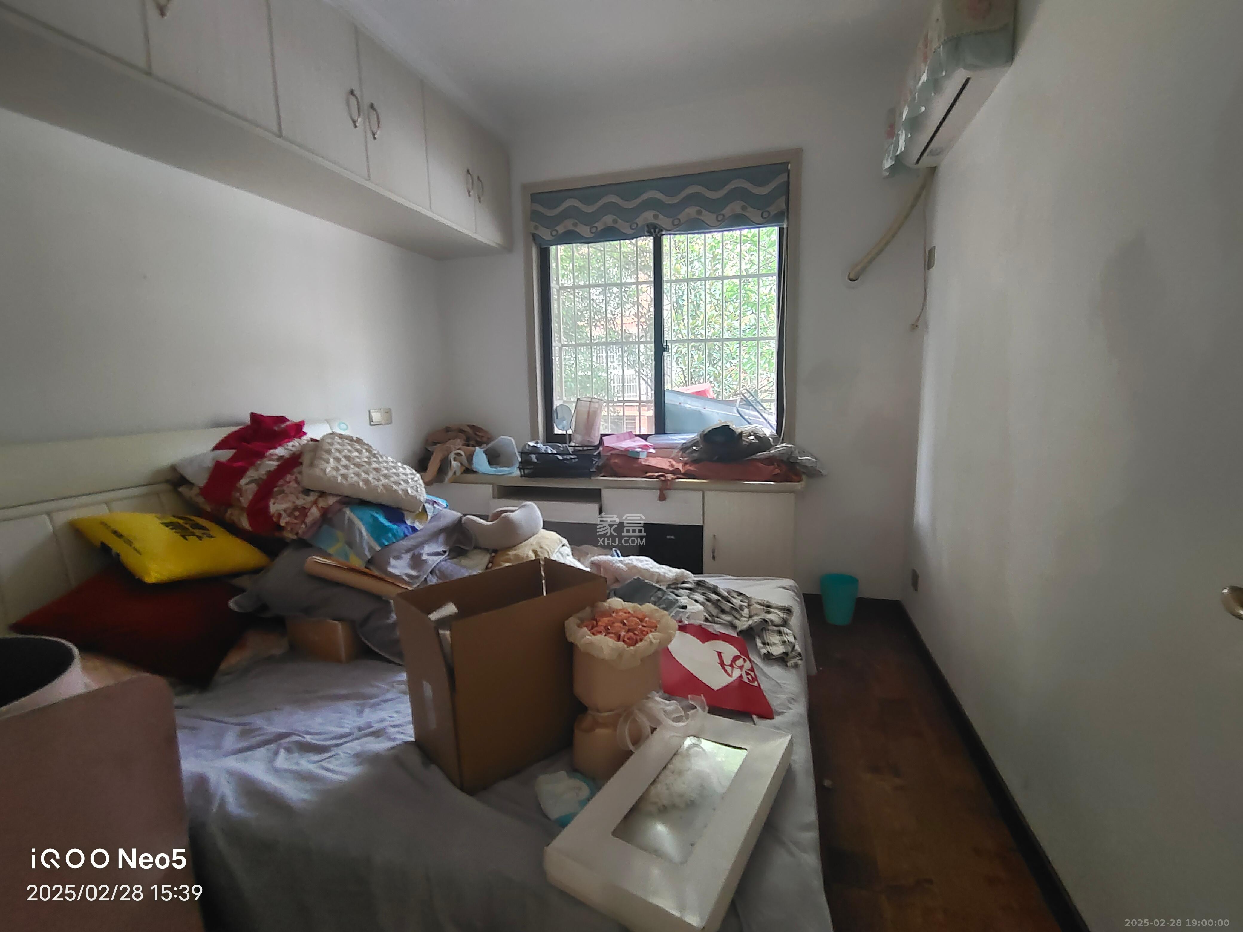 鄱阳小区  1室2厅1卫   1700.00元/月室内图