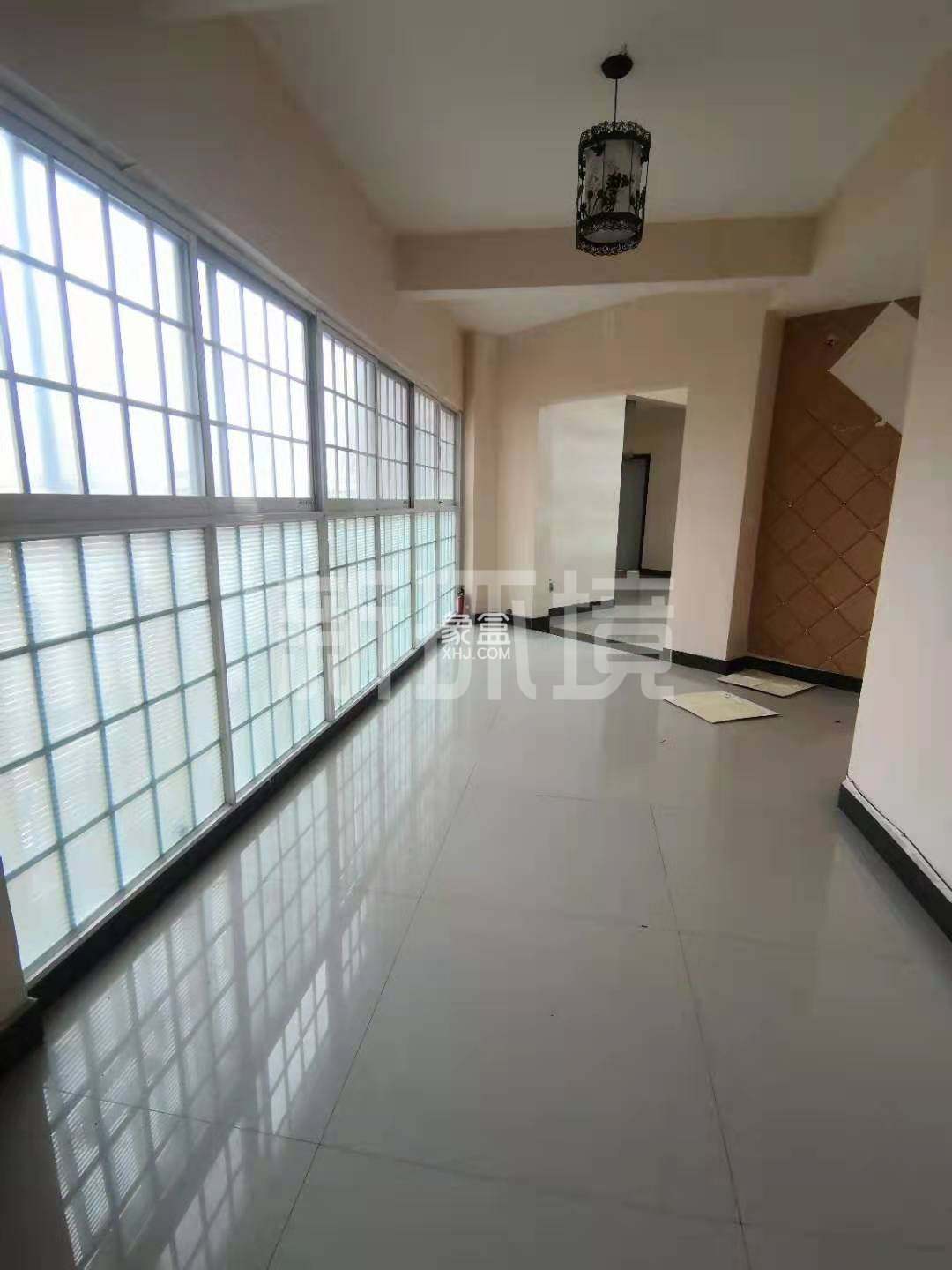 维港十字街 3室2厅2卫 1500.0元/月 维港十字街 3室2厅2卫 1500.0元/月室内图