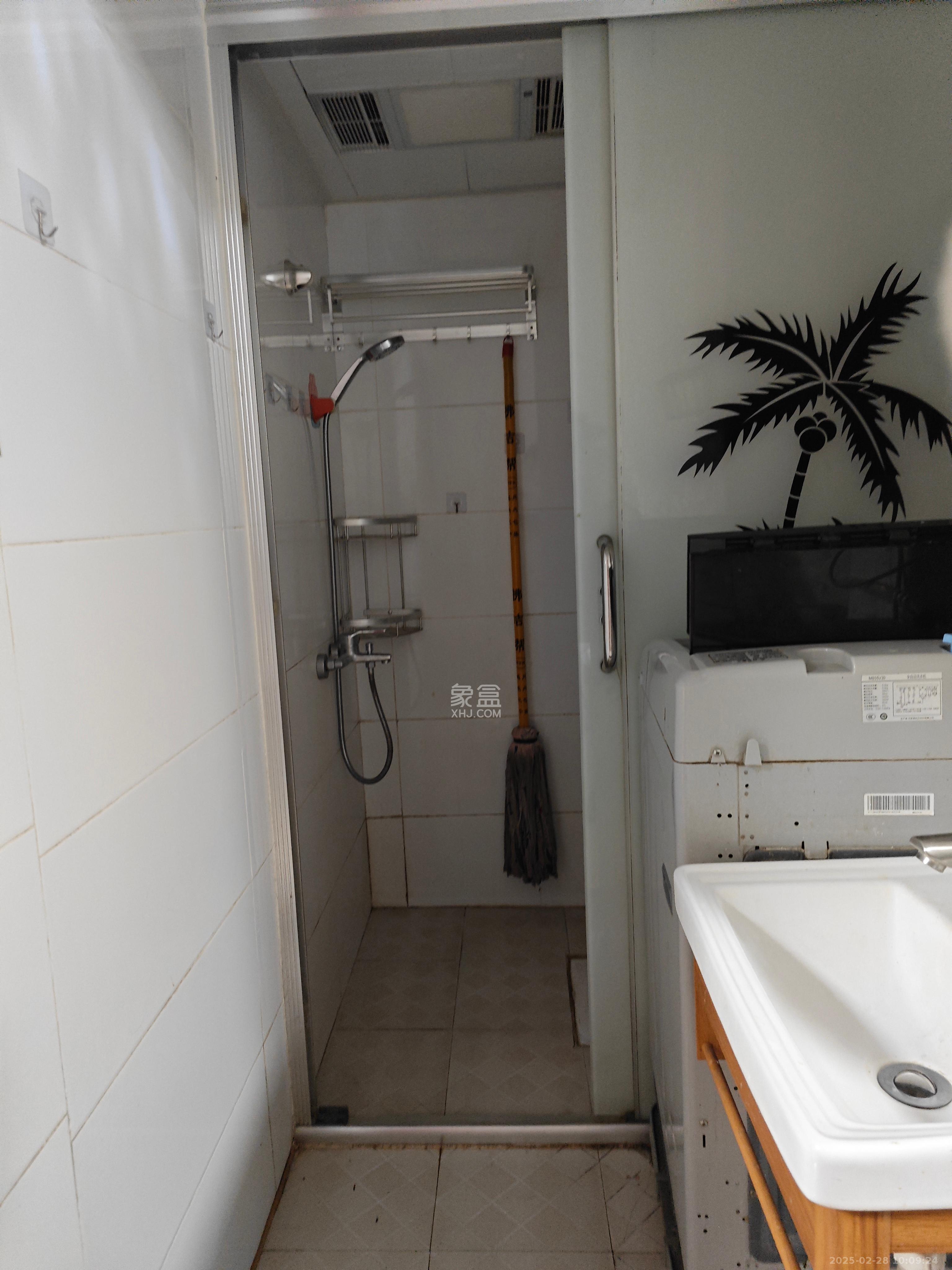 和康园小区 1室1厅1卫 900.0元/月 和康园小区 1室1厅1卫 900.0元/月室内图